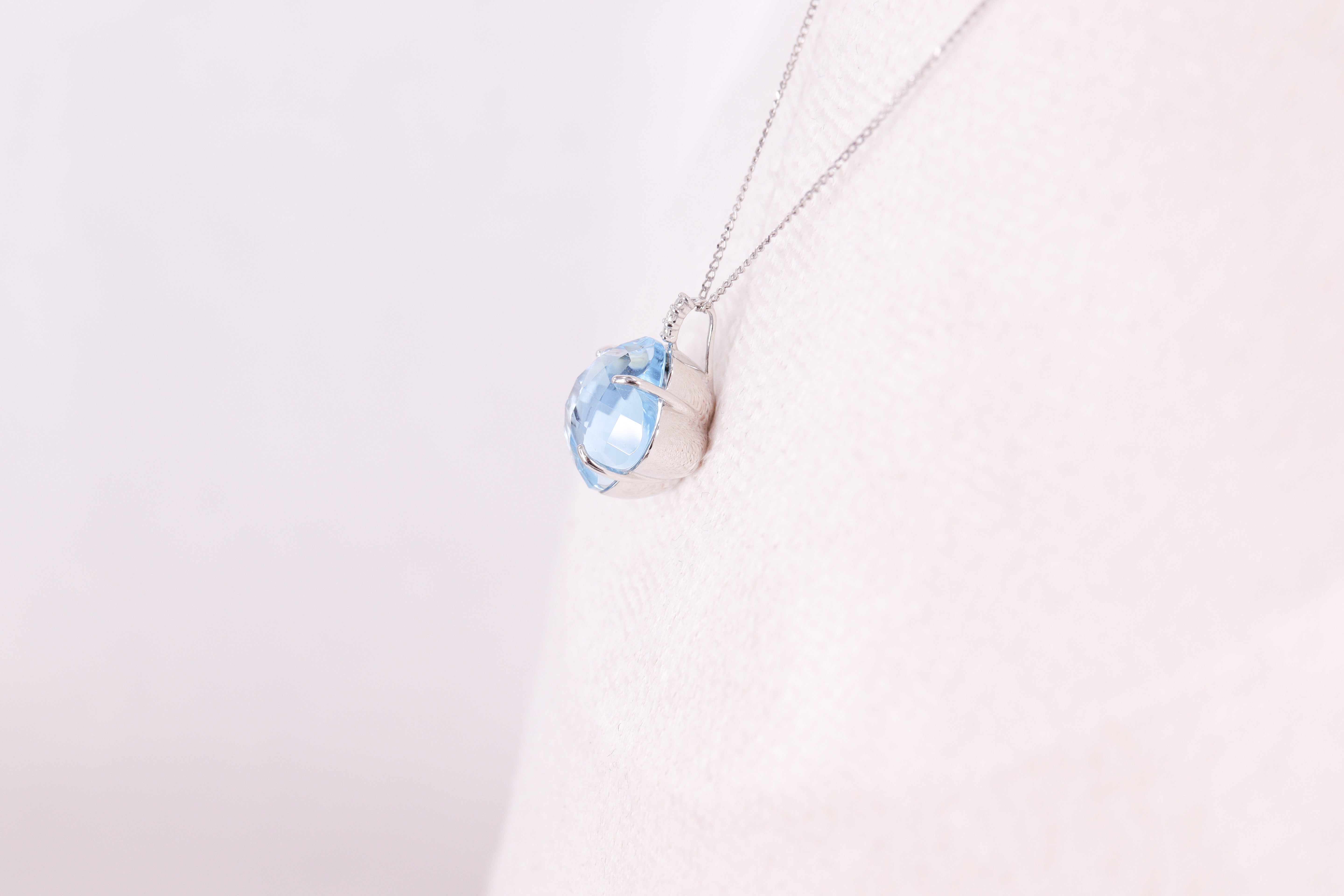 50%OFF ブルートパーズ Pt900 ペンダント