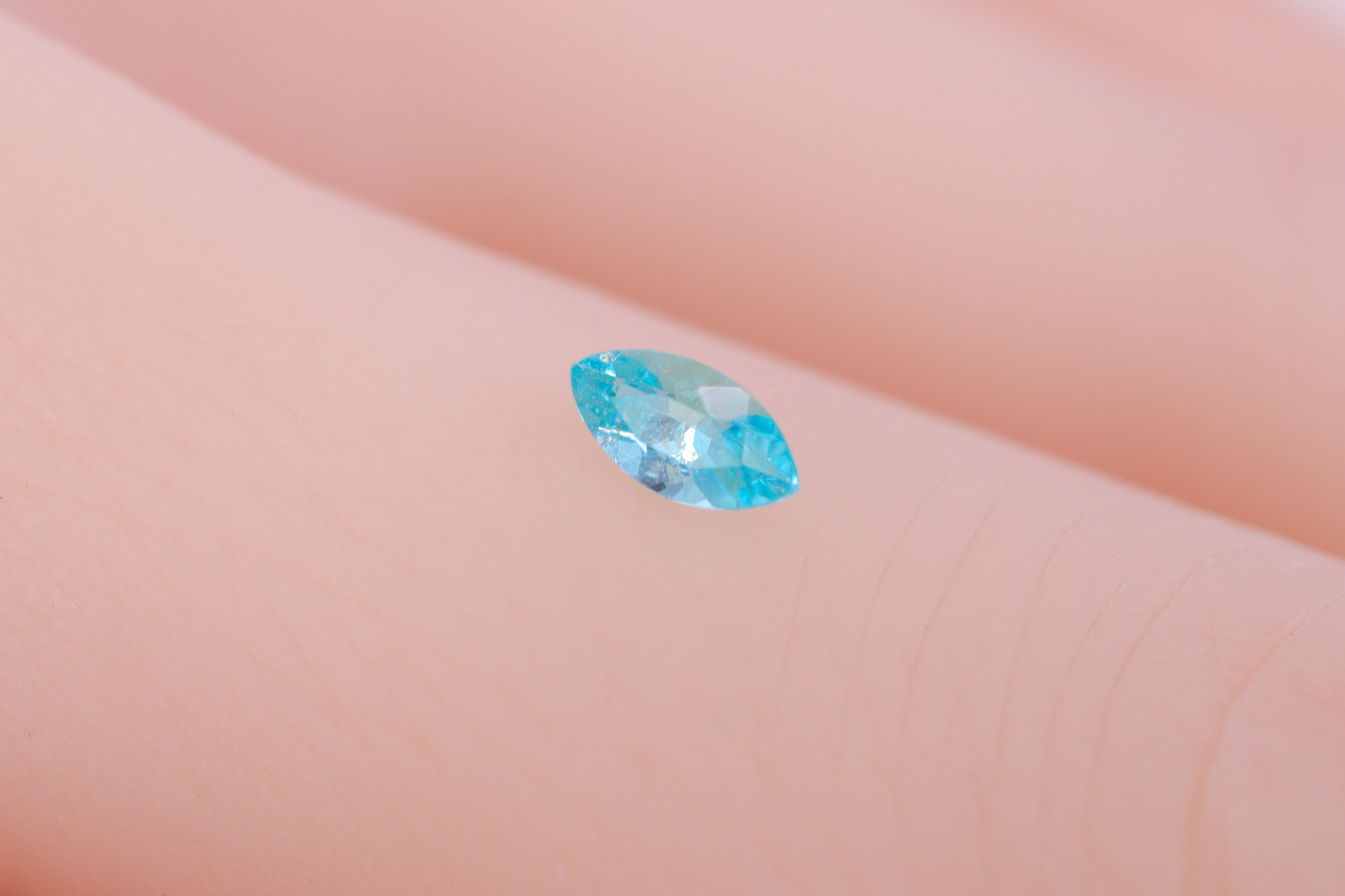パライバトルマリン0.148ct 【AR1009】