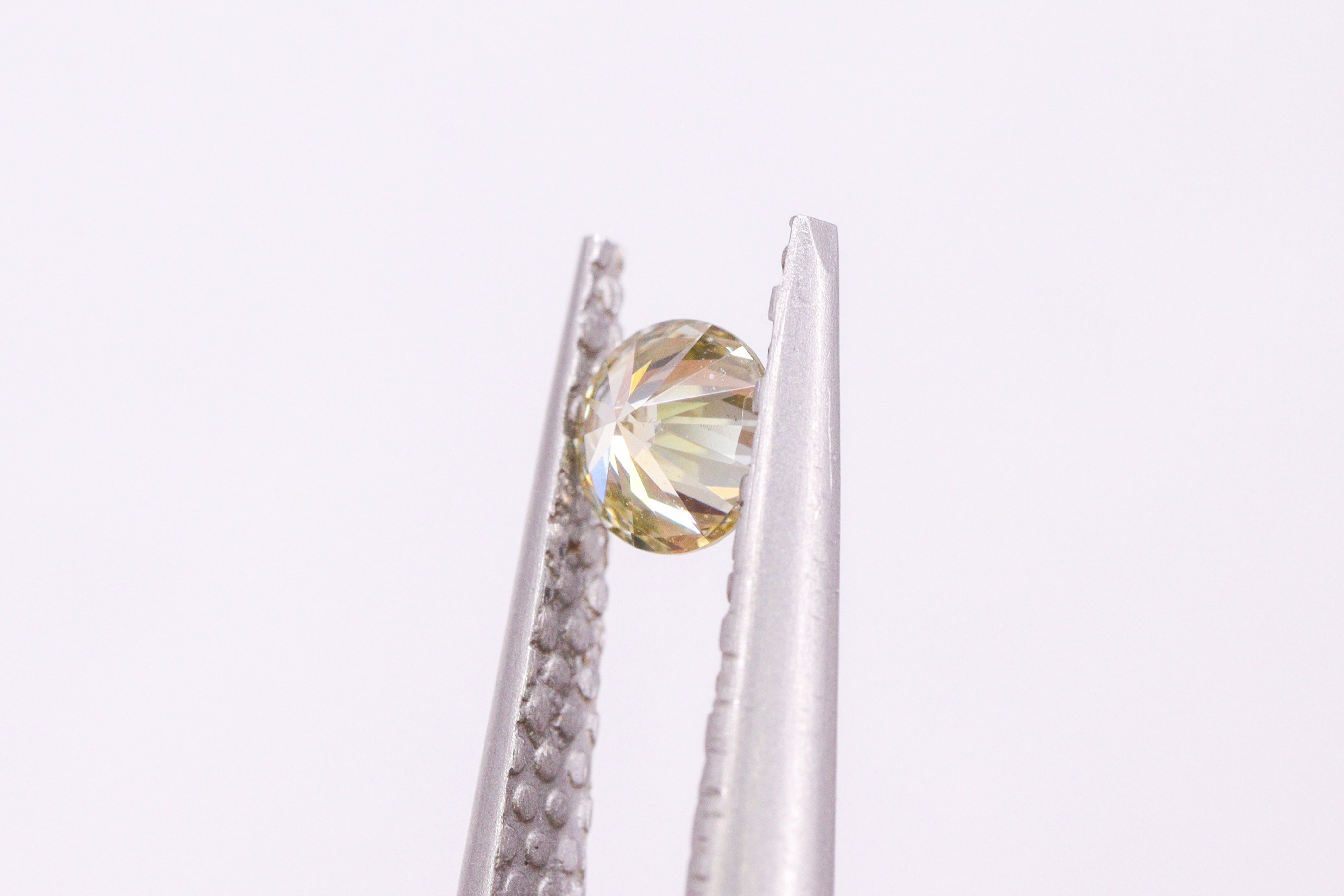 カメレオンダイヤ0.190ct 【AR754】