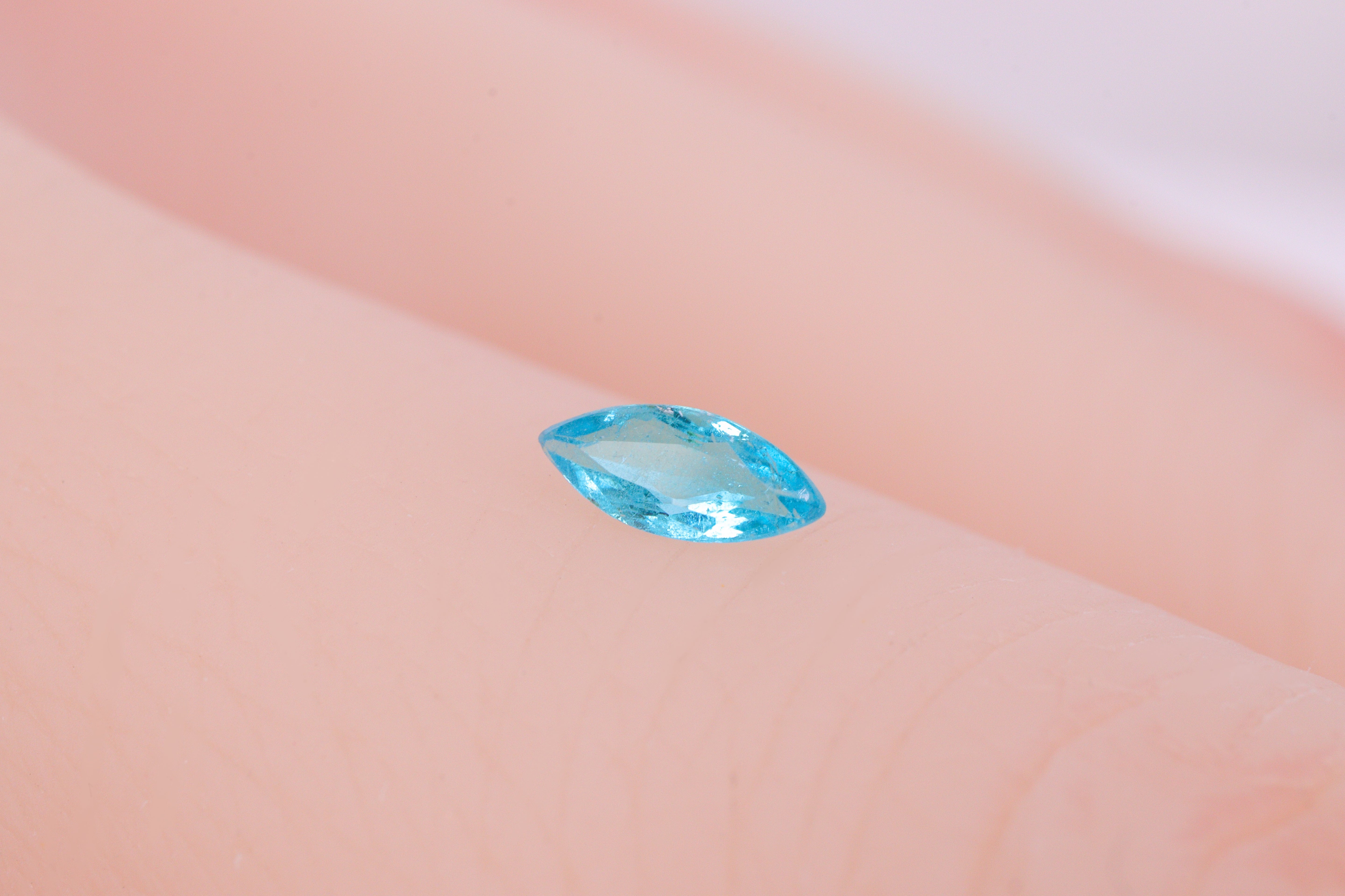 パライバトルマリン0.09ct 【AR399】