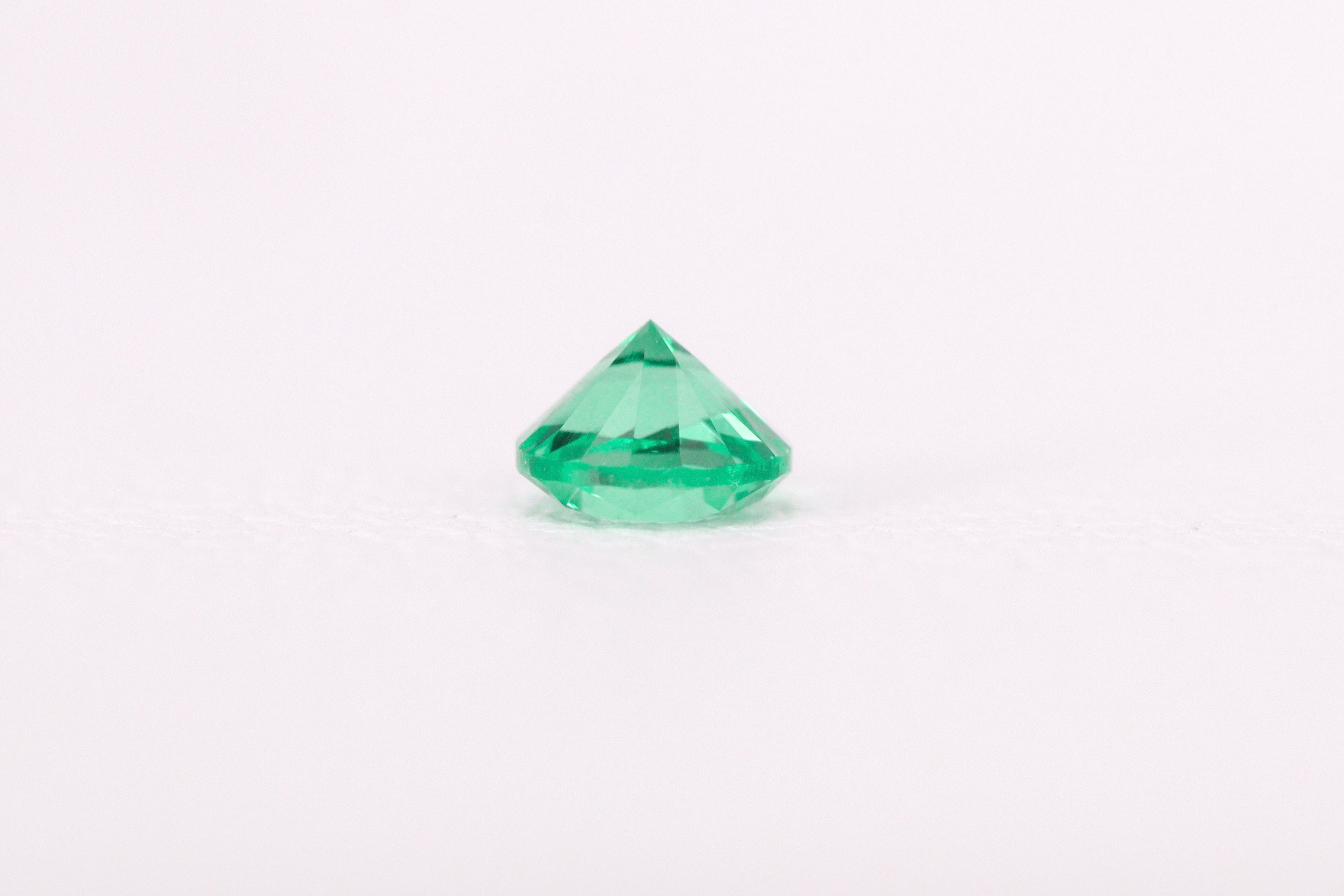 ロシア産 無処理エメラルド 0.10ct