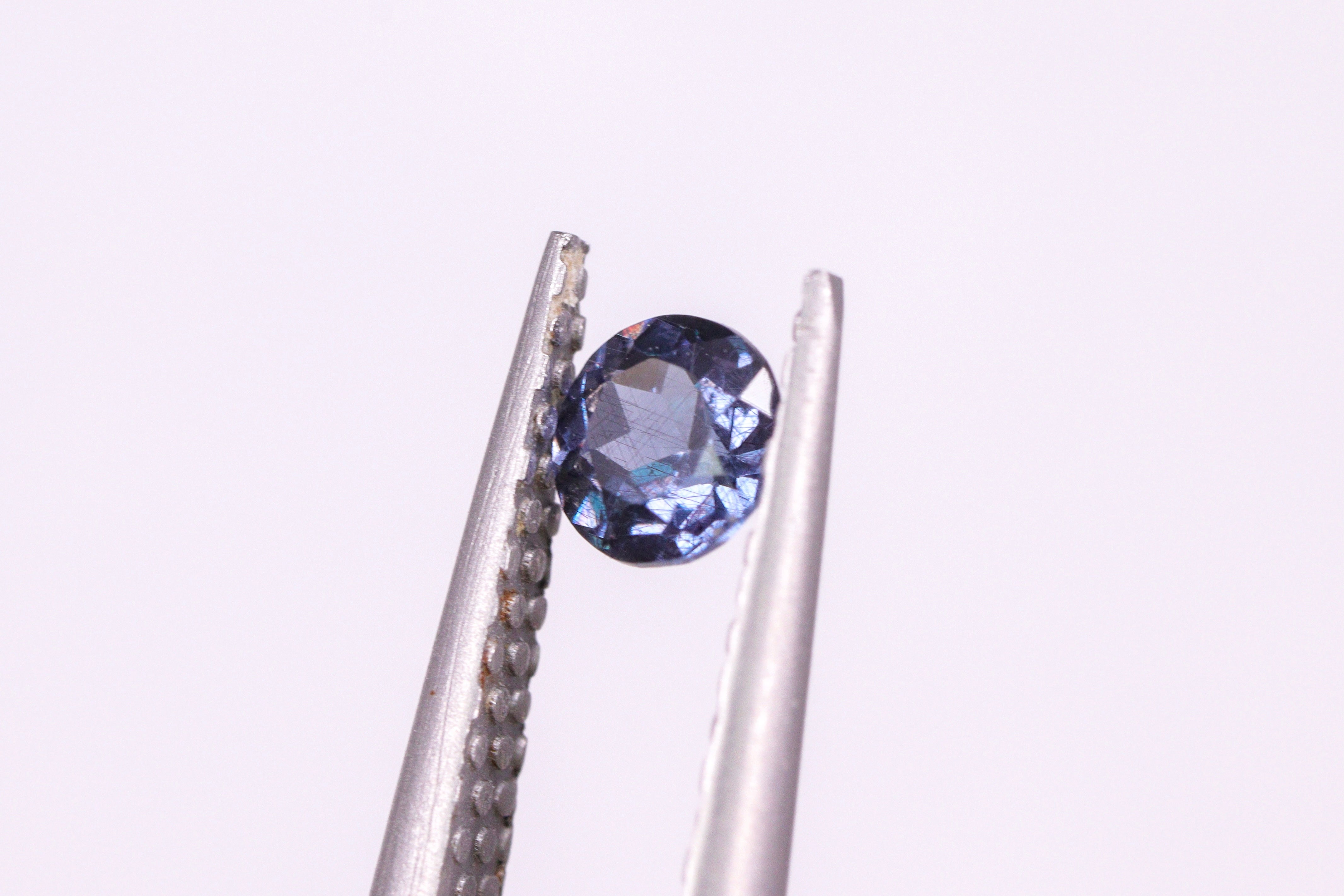 ベキリーブルーガーネット 0.28ct AR1042