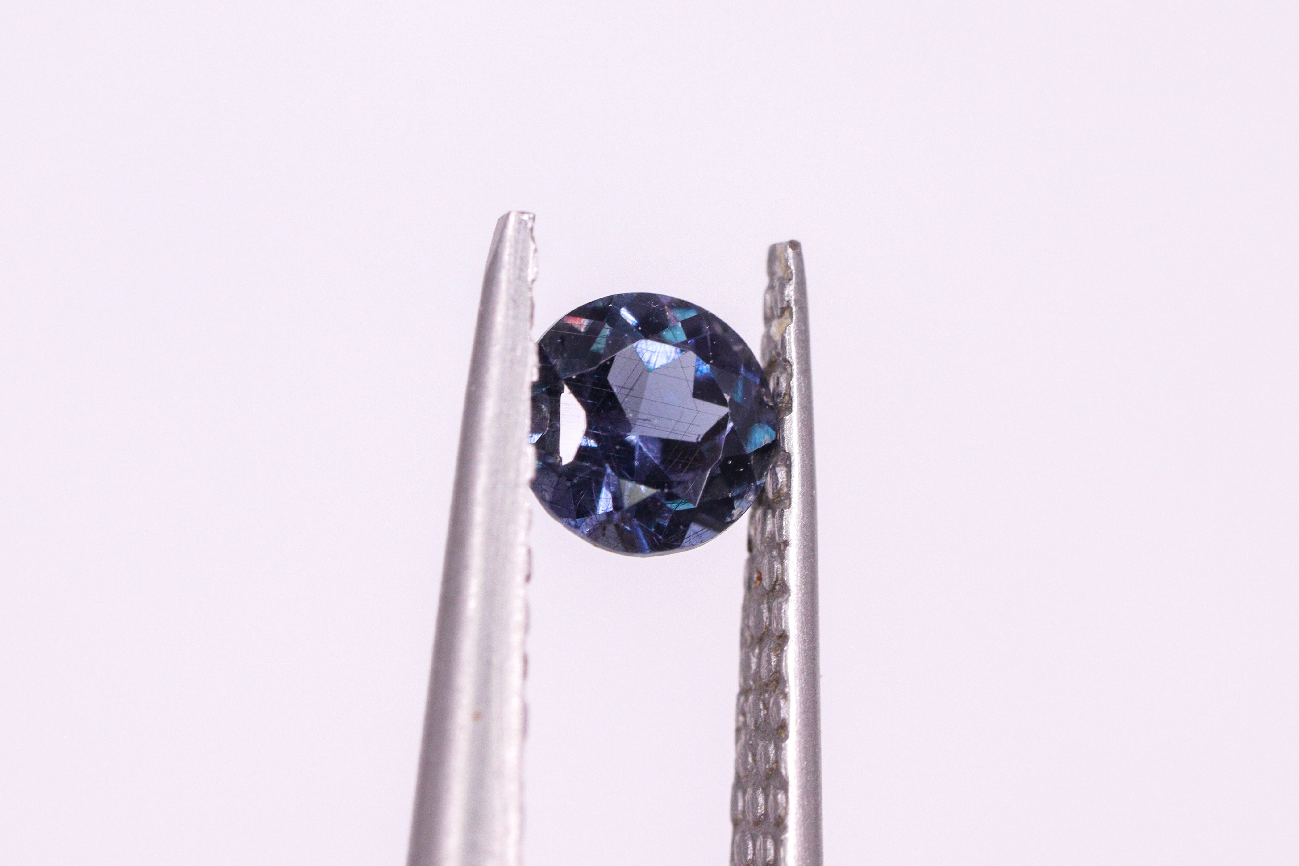 ベキリーブルーガーネット 0.28ct AR1042