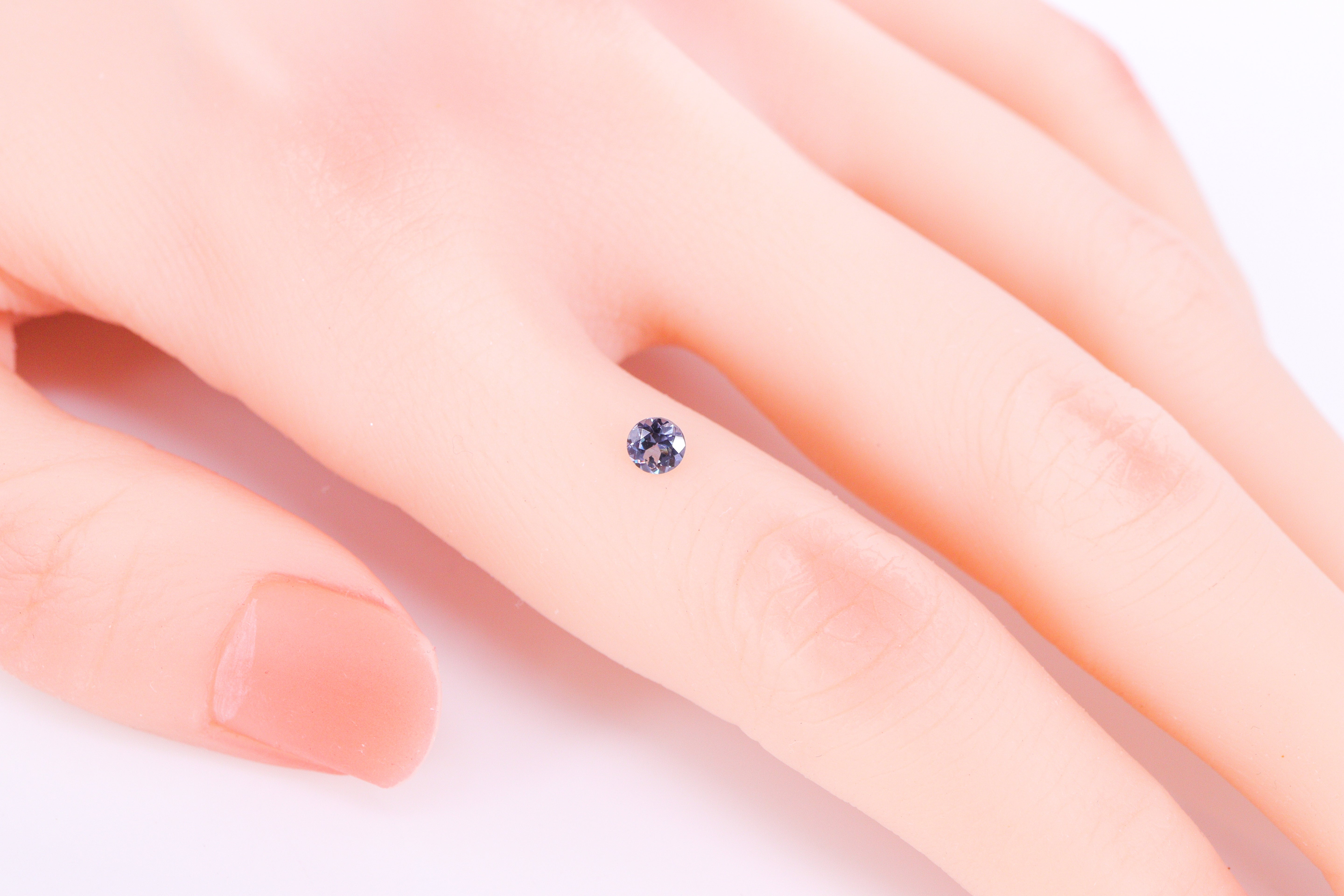 ベキリーブルーガーネット 0.28ct AR1043