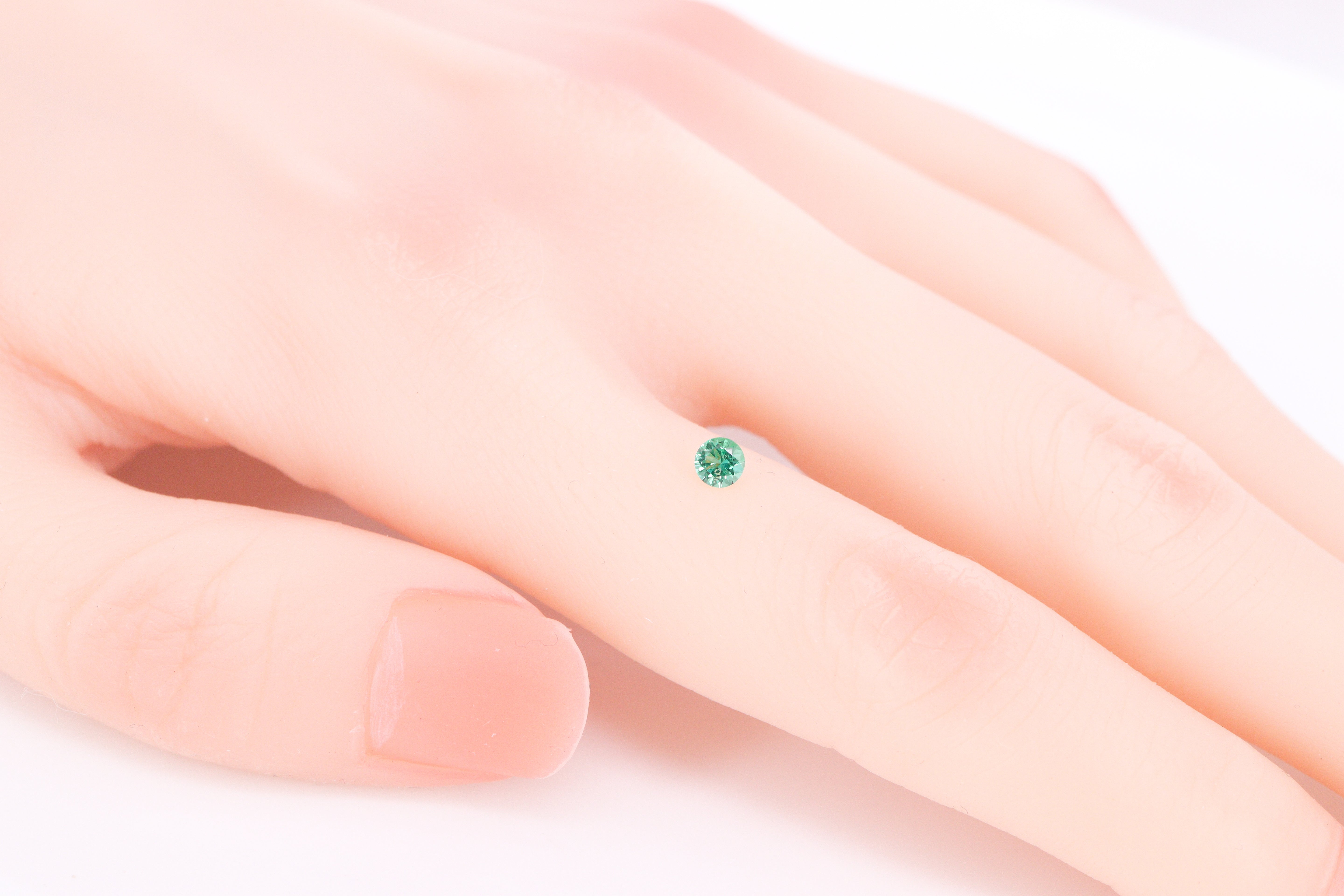 ロシア産 無処理エメラルド 0.16ct