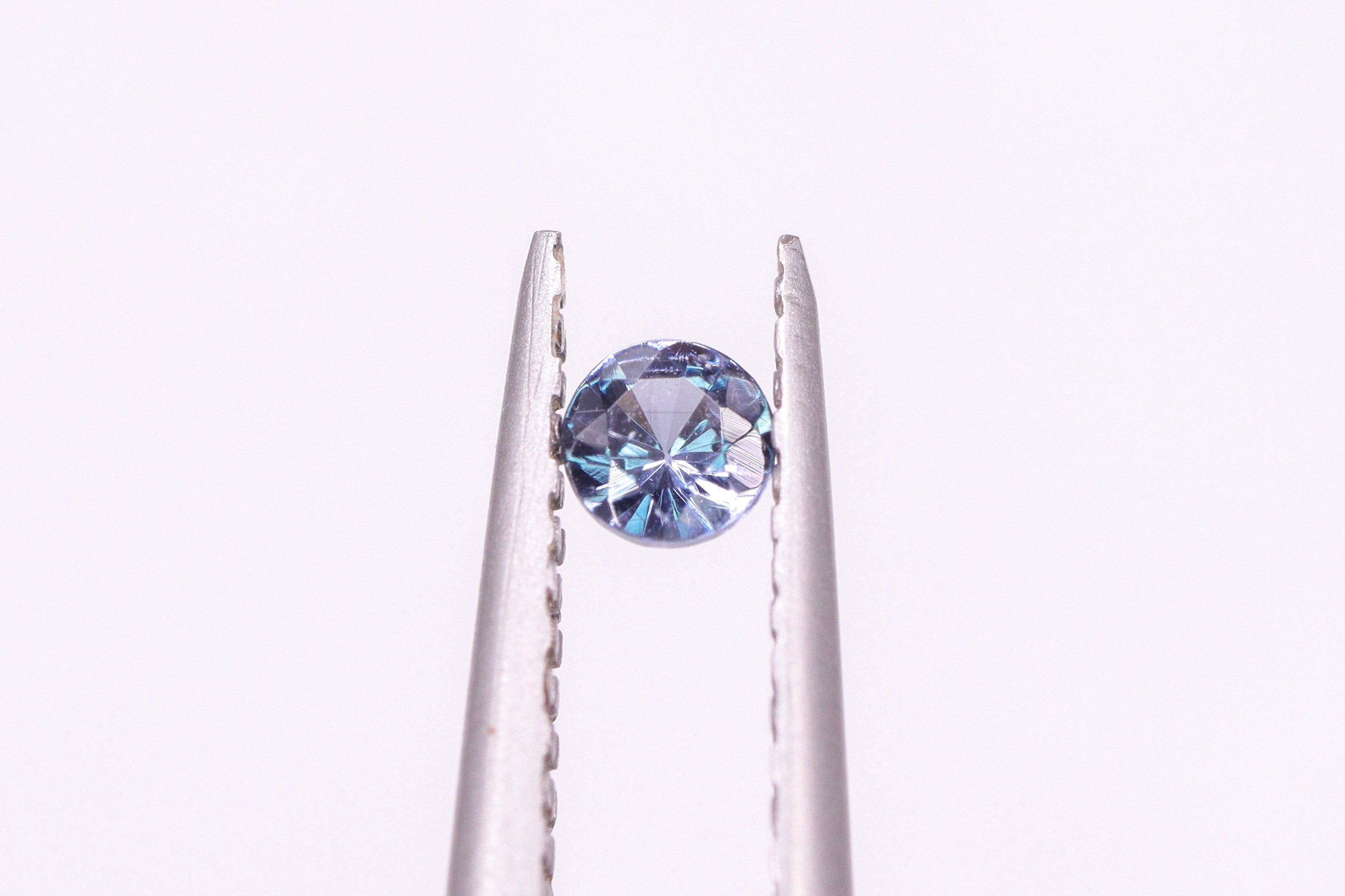 ベキリーブルーガーネット 0.13ct