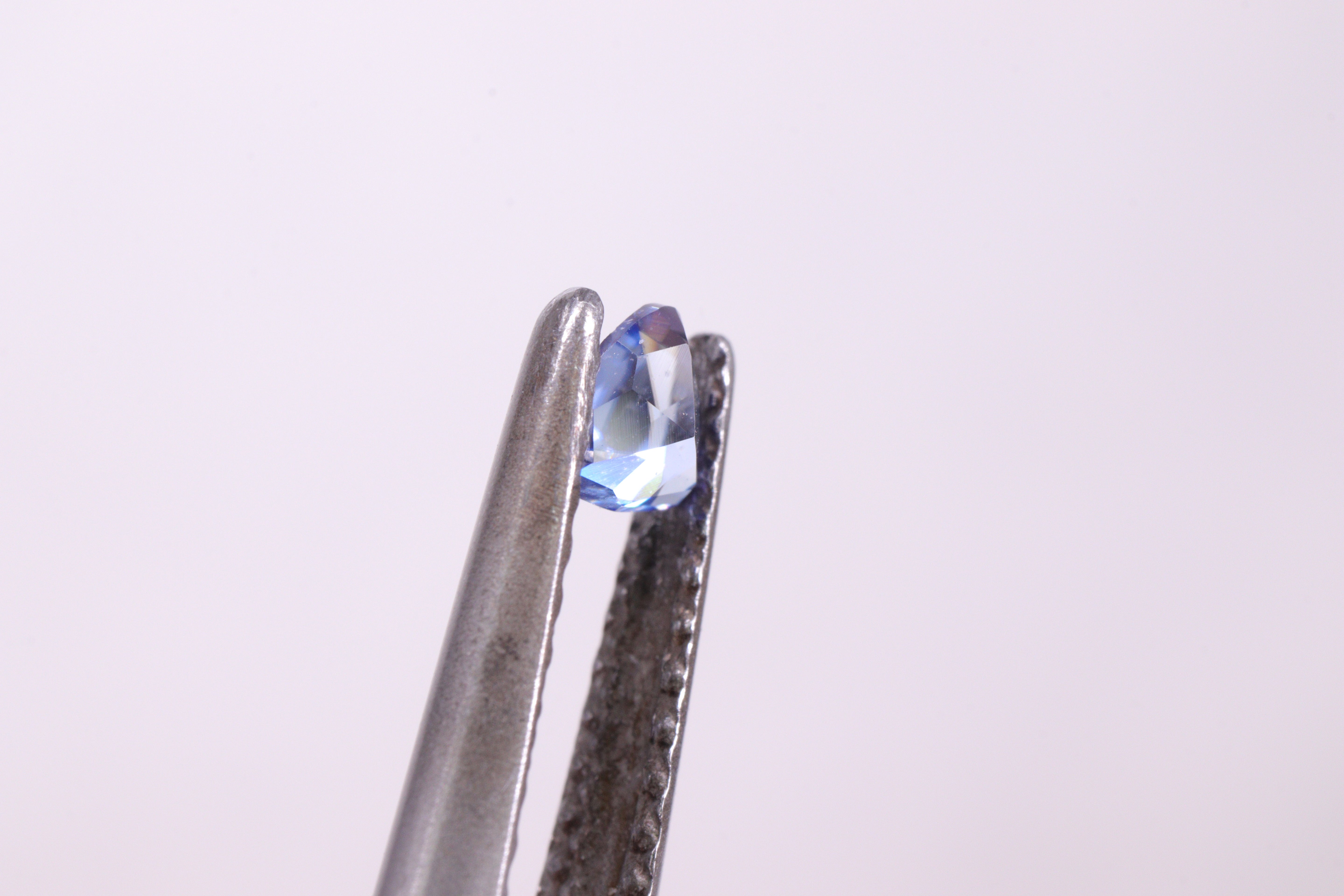 ベニトアイト 0.18ct