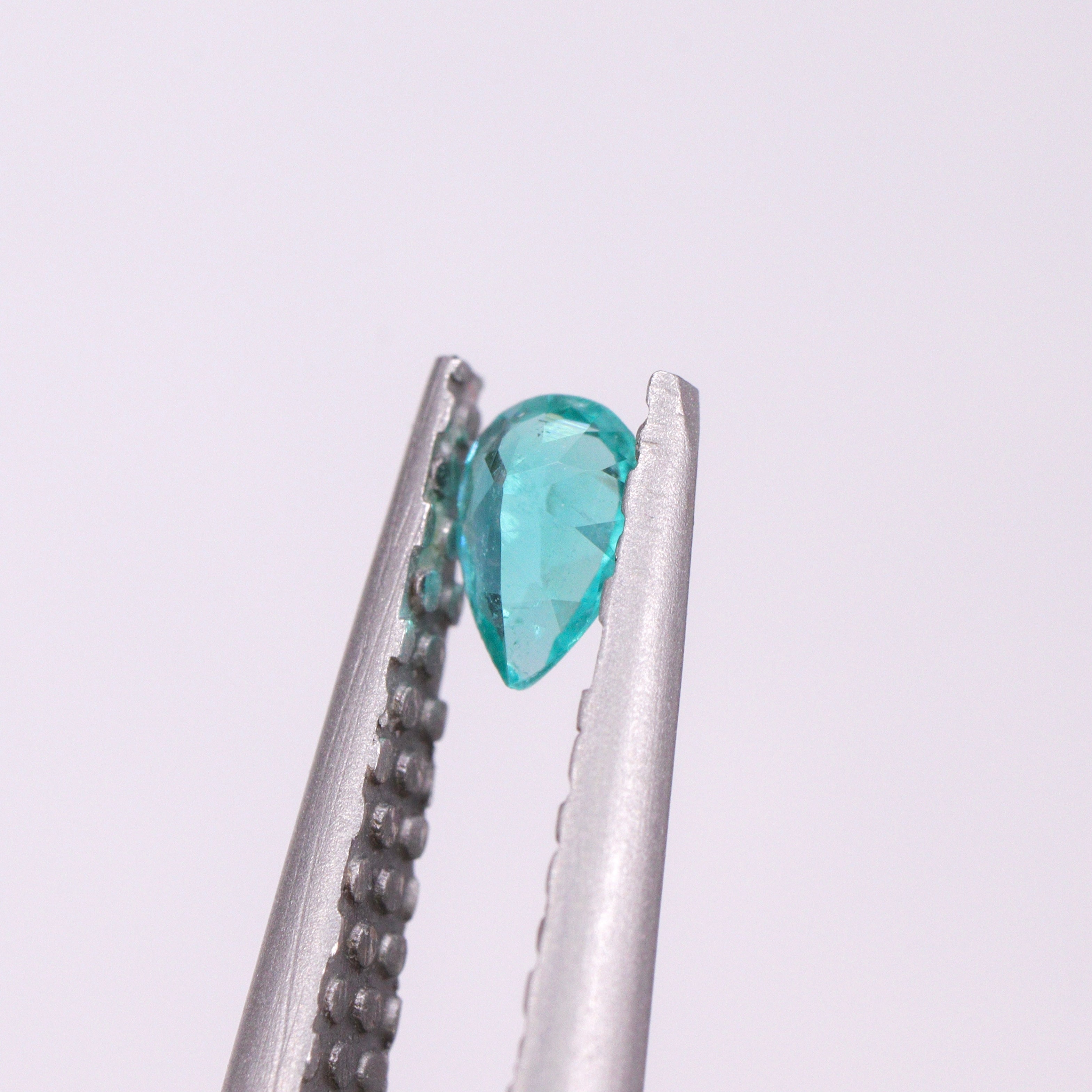 ☆最高品質☆ブラジル・バタリア鉱山産 パライバトルマリン 0.08ct