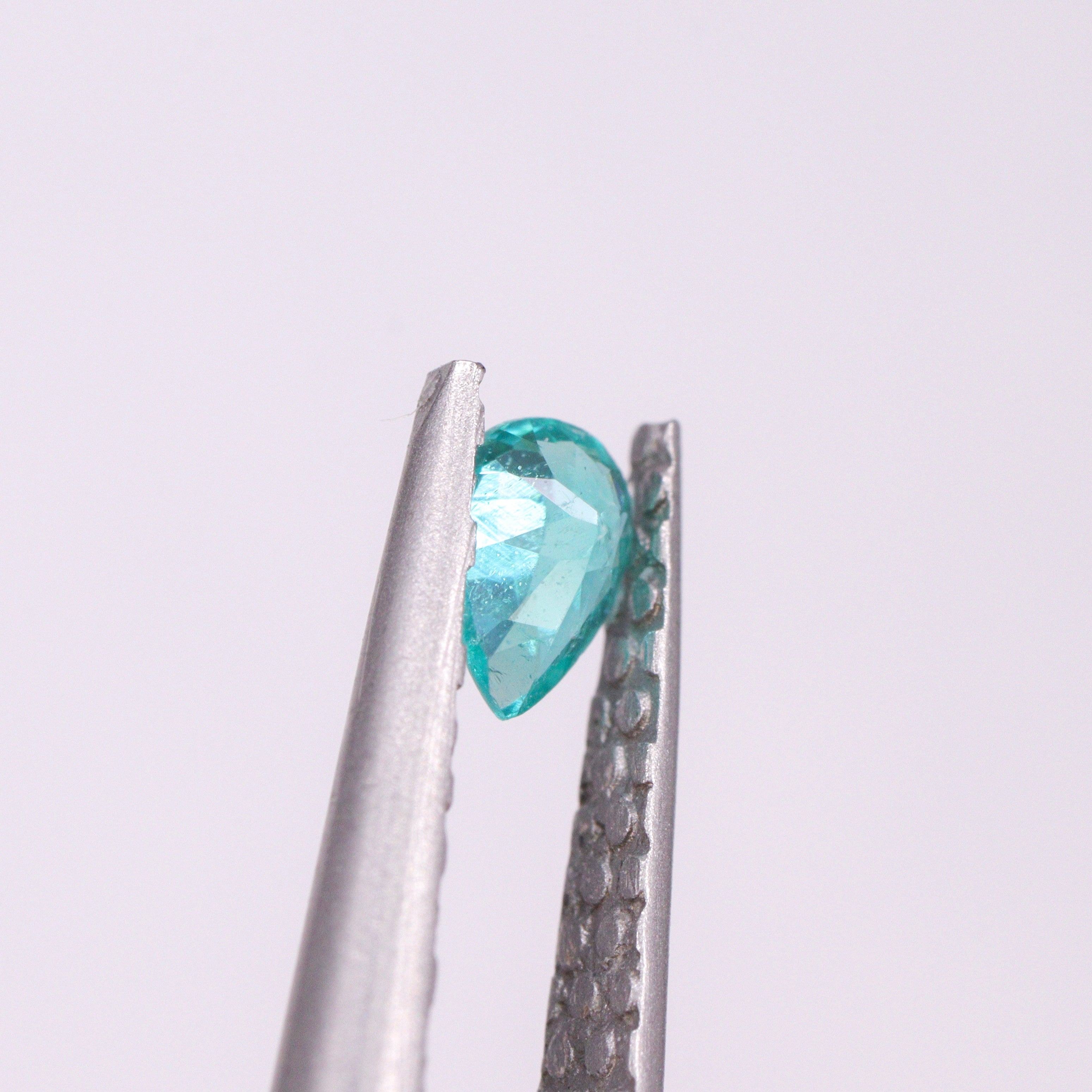 ☆最高品質☆ブラジル・バタリア鉱山産 パライバトルマリン 0.08ct