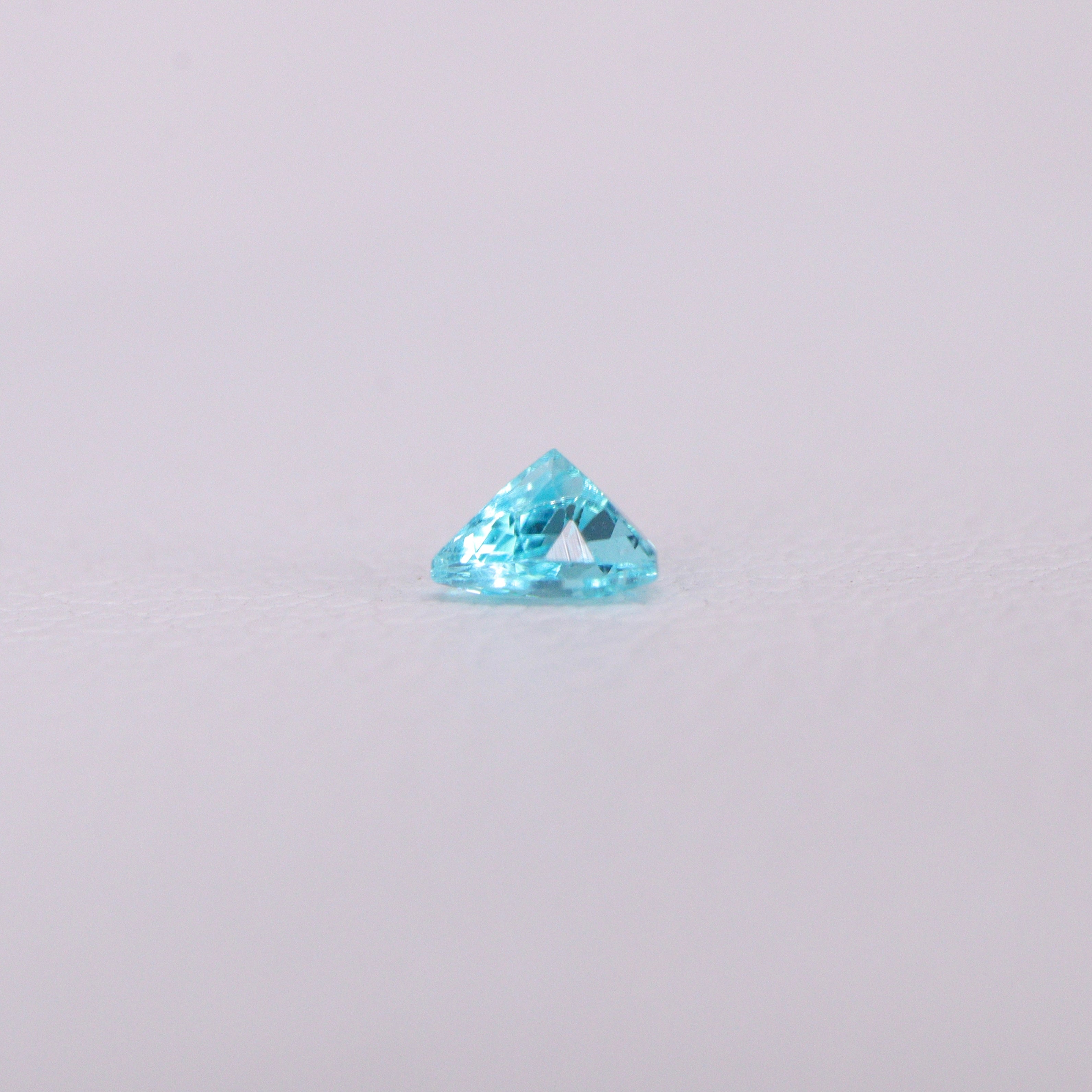 ☆至高の輝き☆ブラジル・バタリア鉱山産 パライバトルマリン 0.100ct