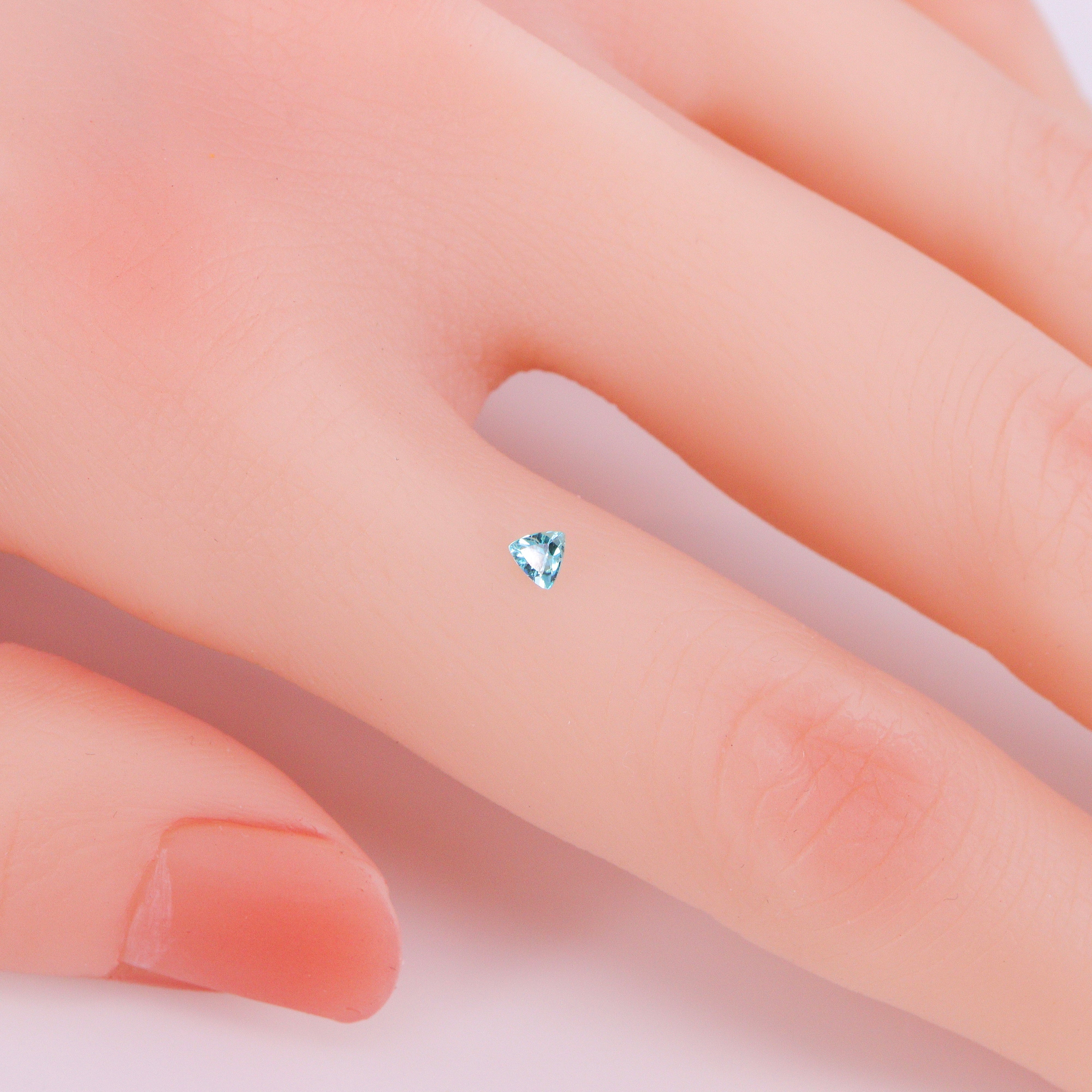 ☆至高の輝き☆ブラジル・バタリア鉱山産 パライバトルマリン 0.100ct