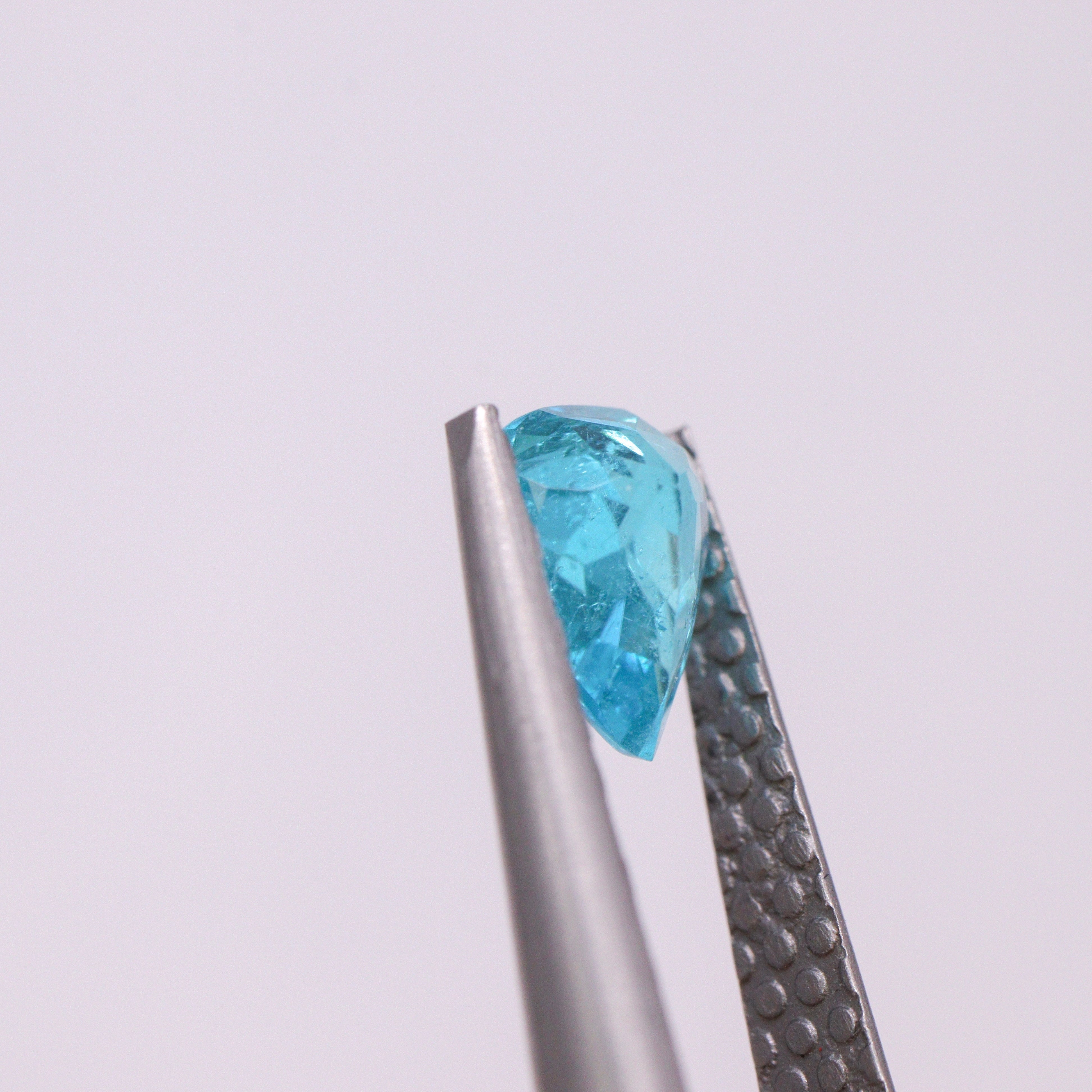 ☆至高の輝き☆ブラジル・バタリア鉱山産 パライバトルマリン 0.369ct