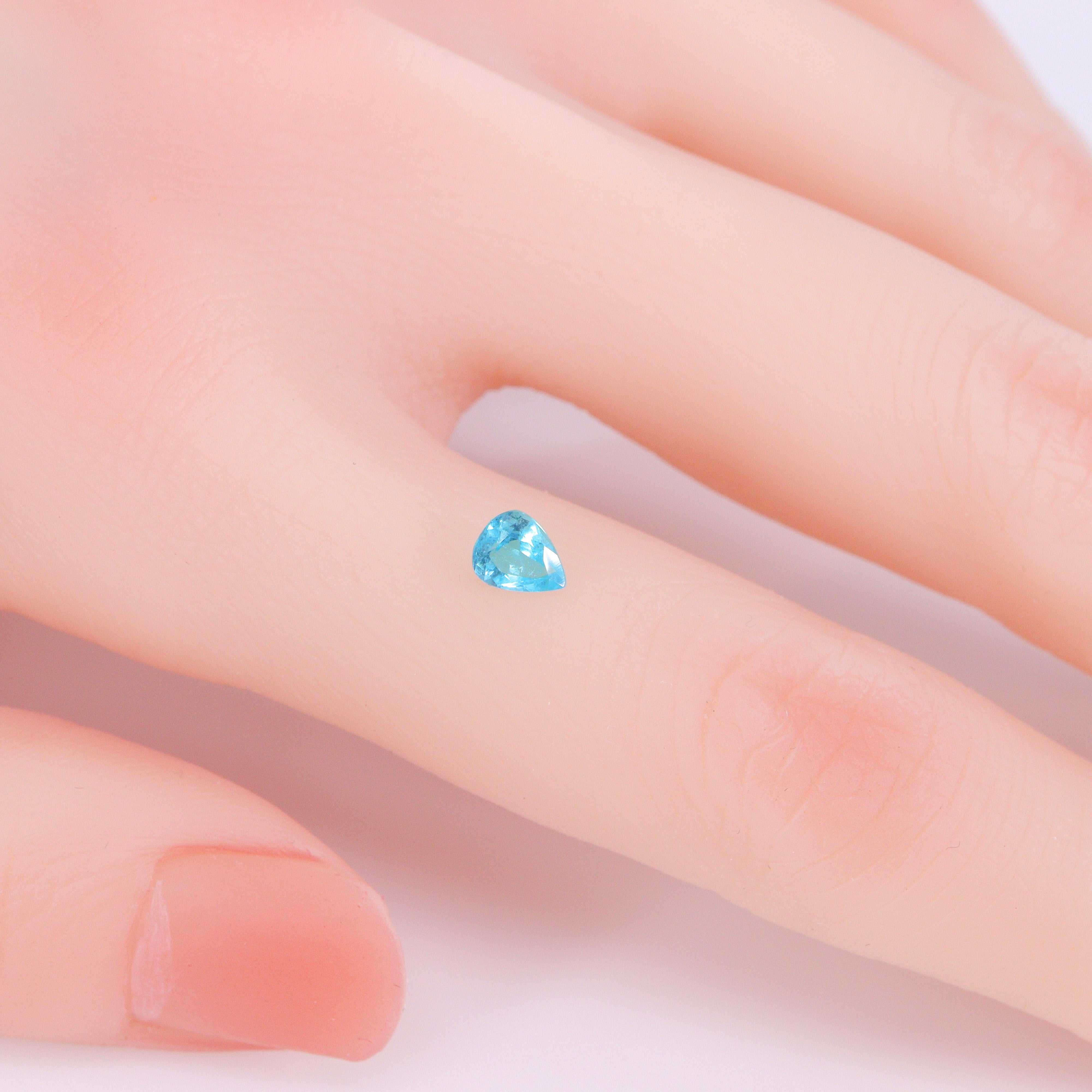 ☆至高の輝き☆ブラジル・バタリア鉱山産 パライバトルマリン 0.369ct