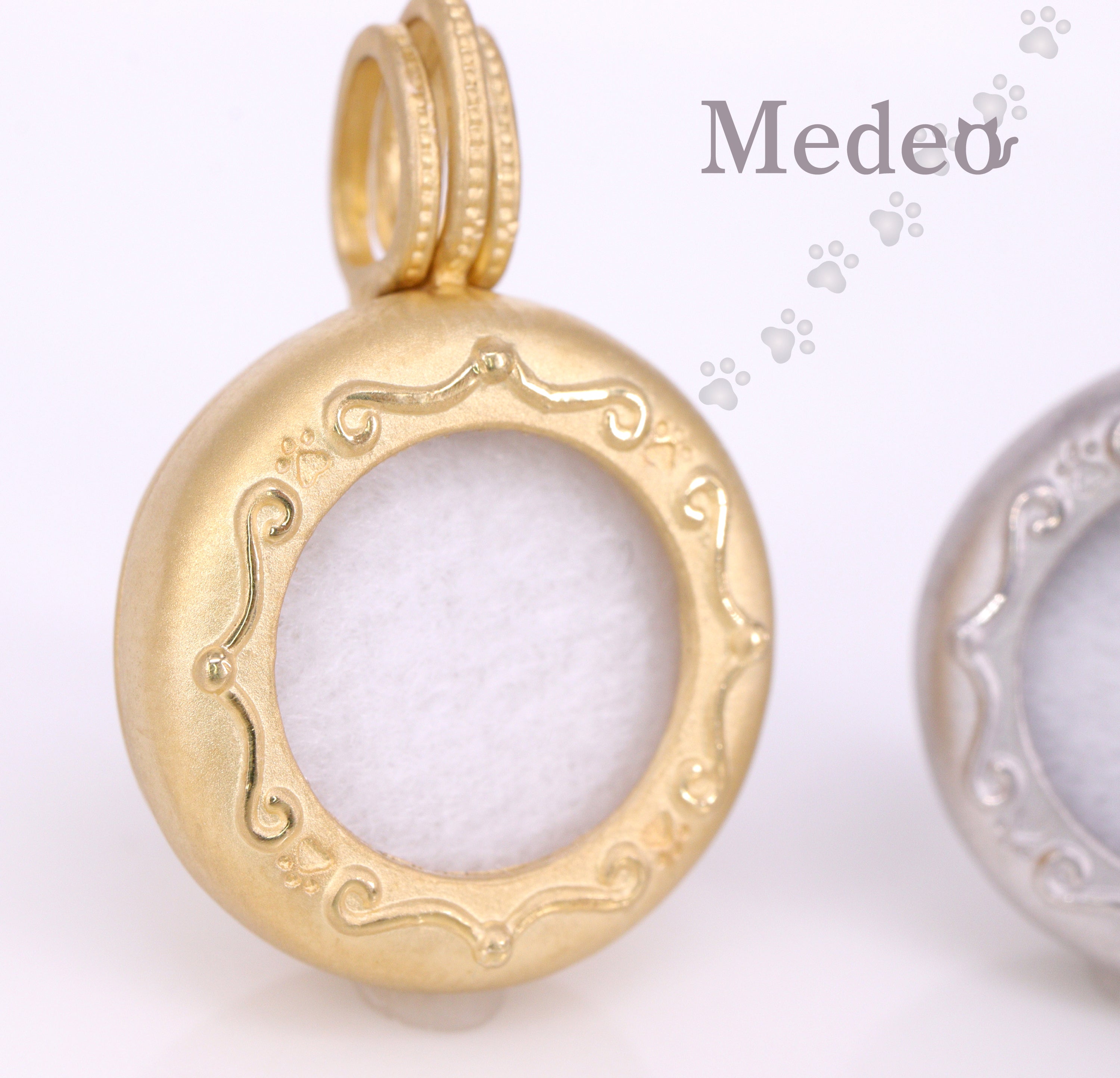 ⭐︎限定販売⭐︎肉球Medeo ペンダント