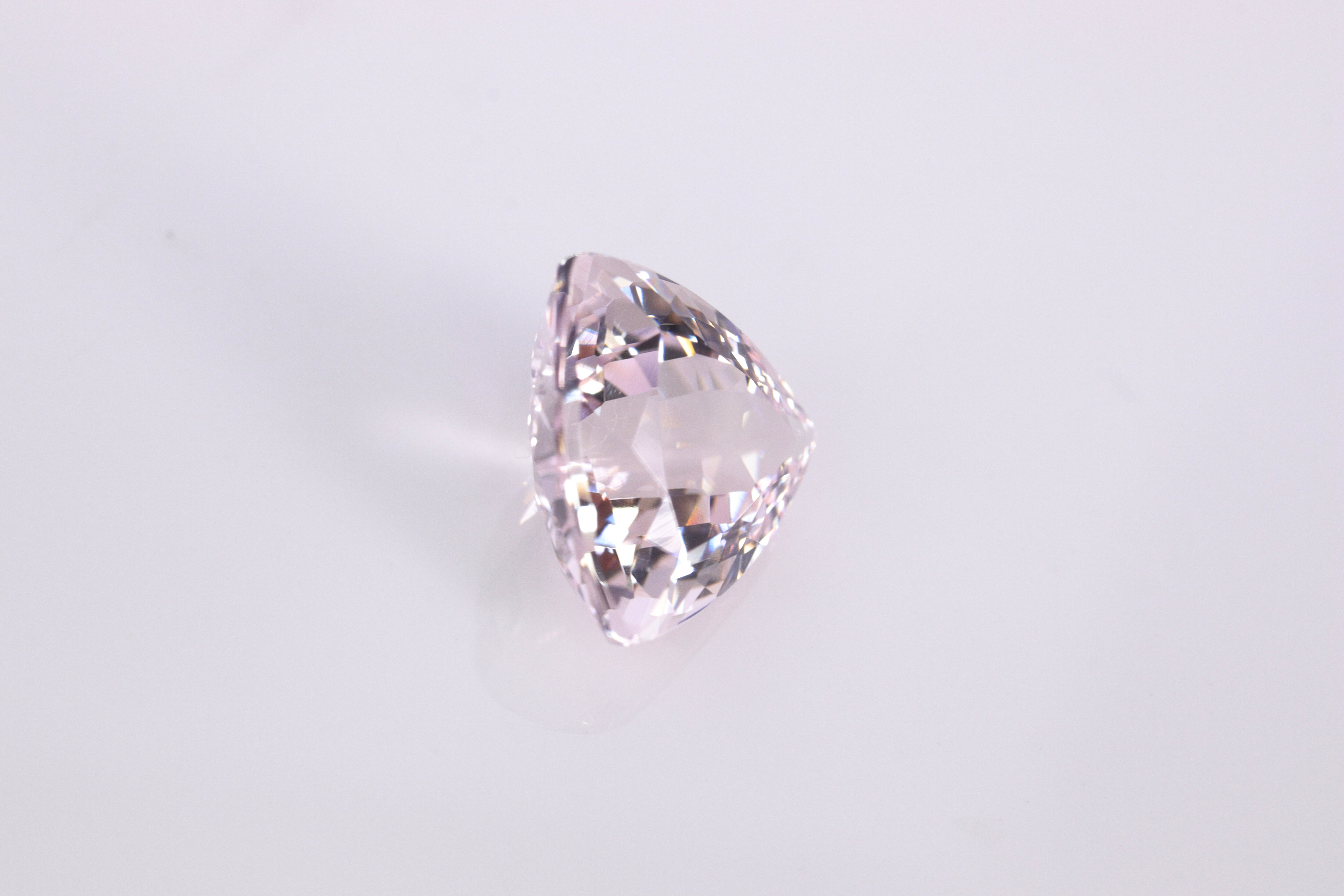 モルガナイト 3.28ct