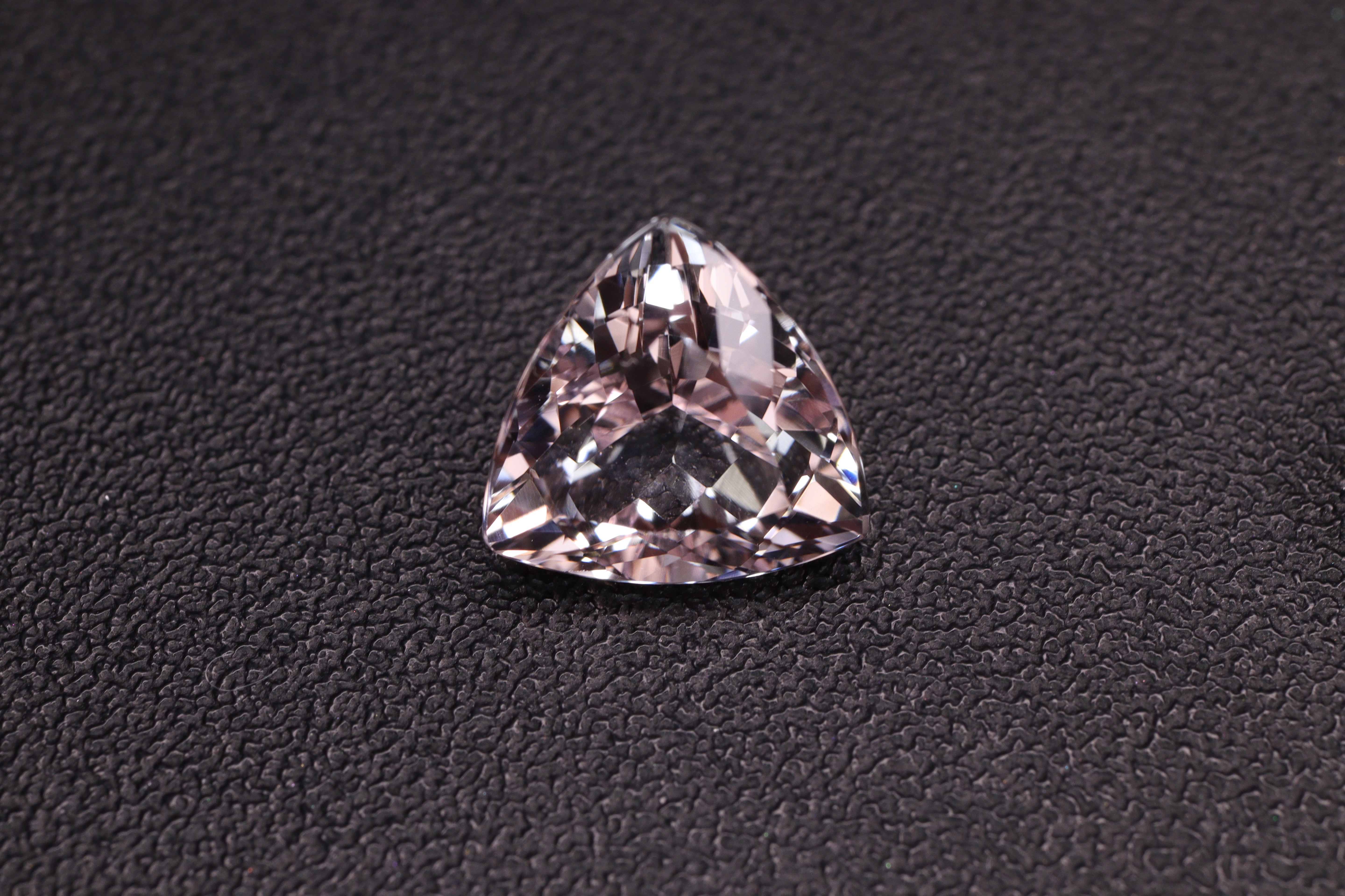 モルガナイト 3.28ct