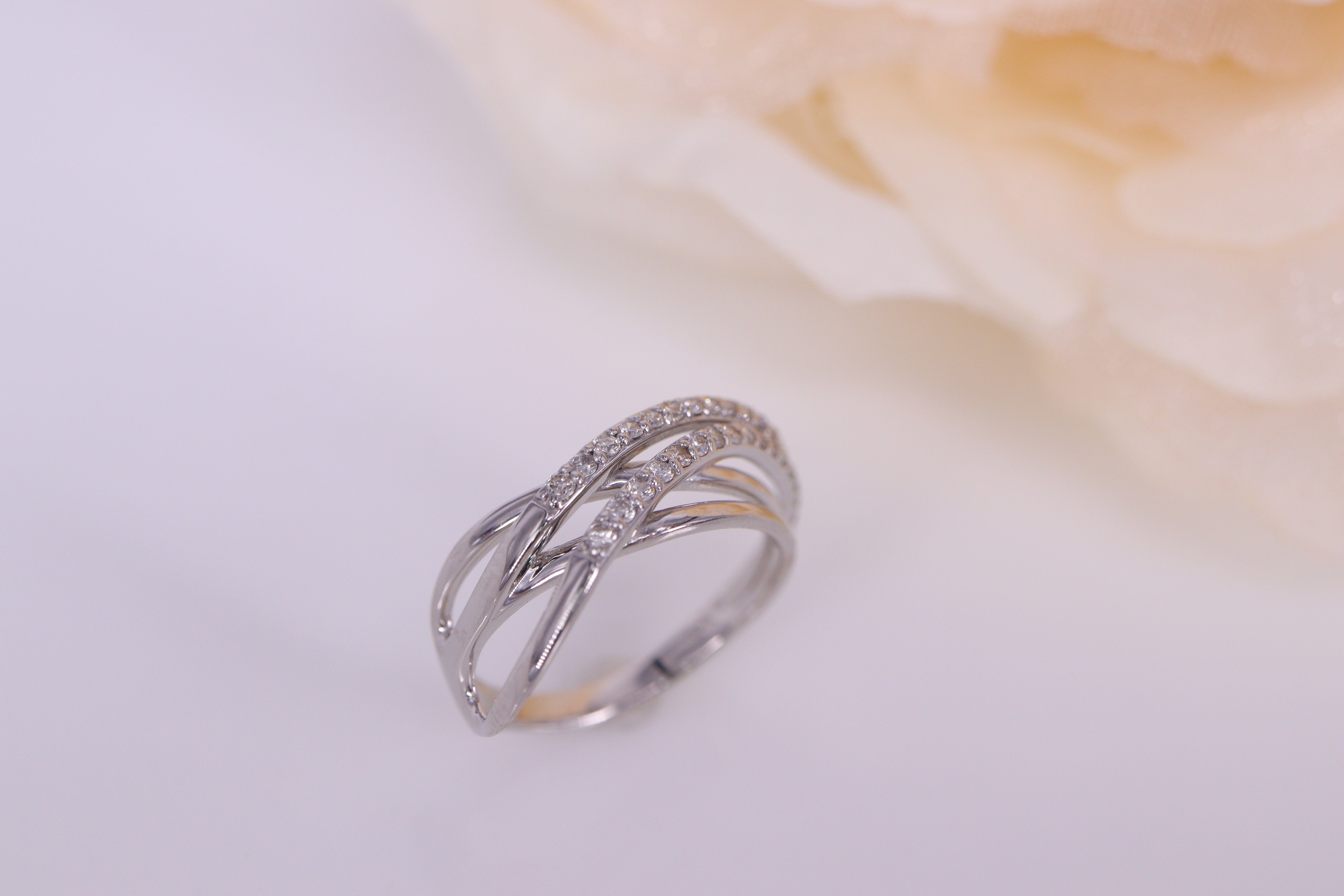 ダイヤモンド Pt ピンキーリング