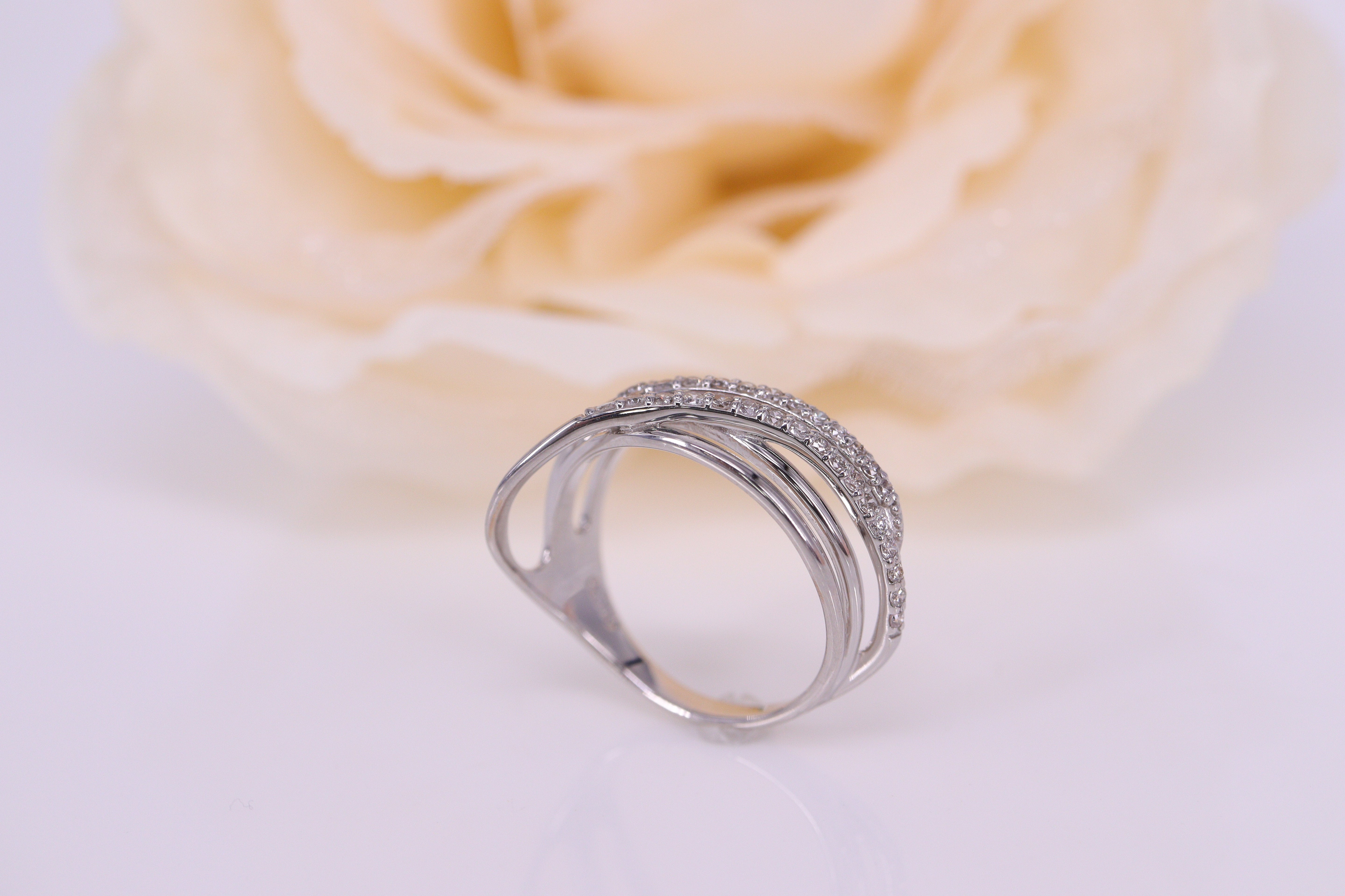 ダイヤモンド Pt ピンキーリング