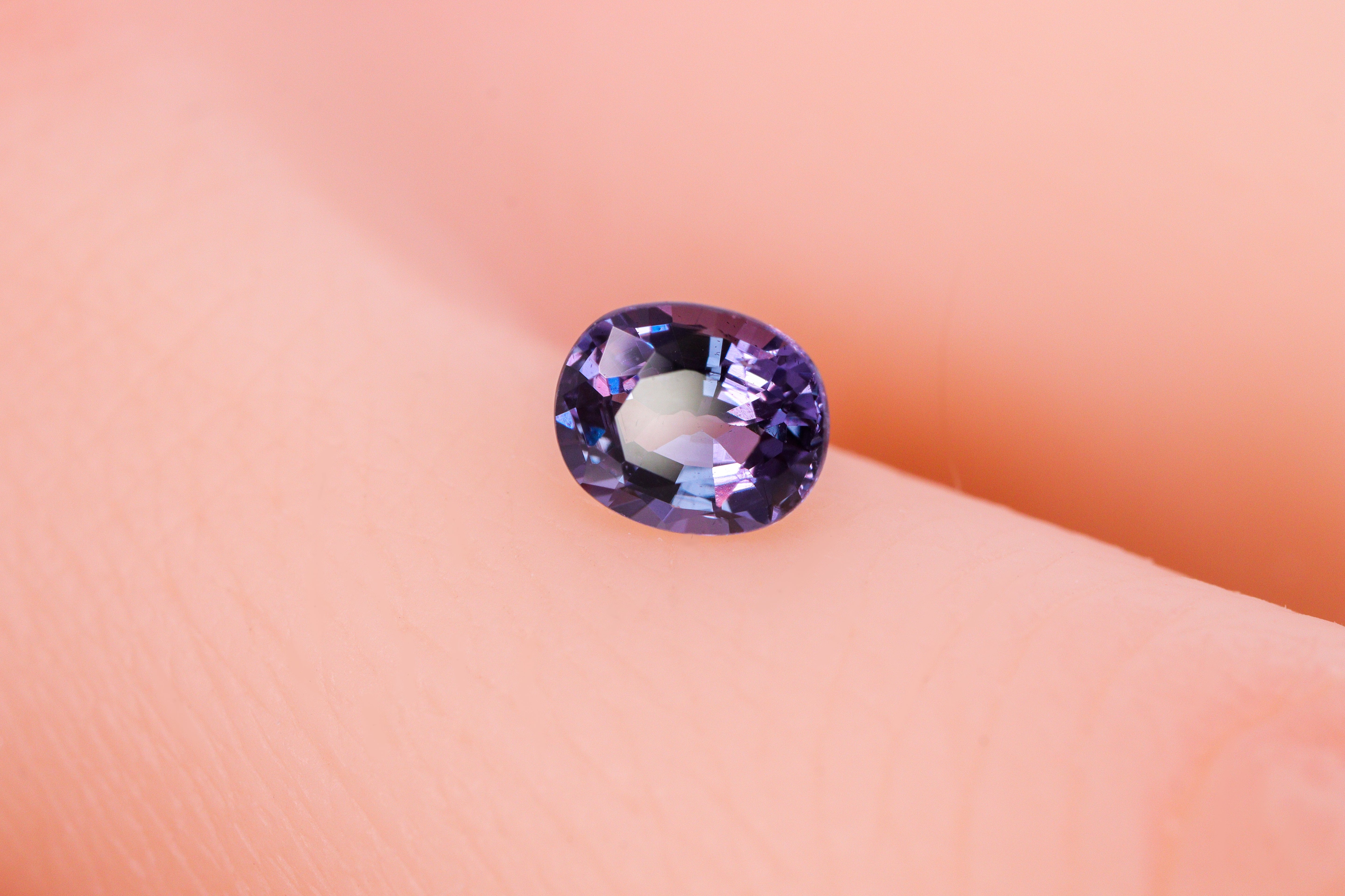 ☆ベキリーブルー☆カラーチェンジガーネット 0.63ct