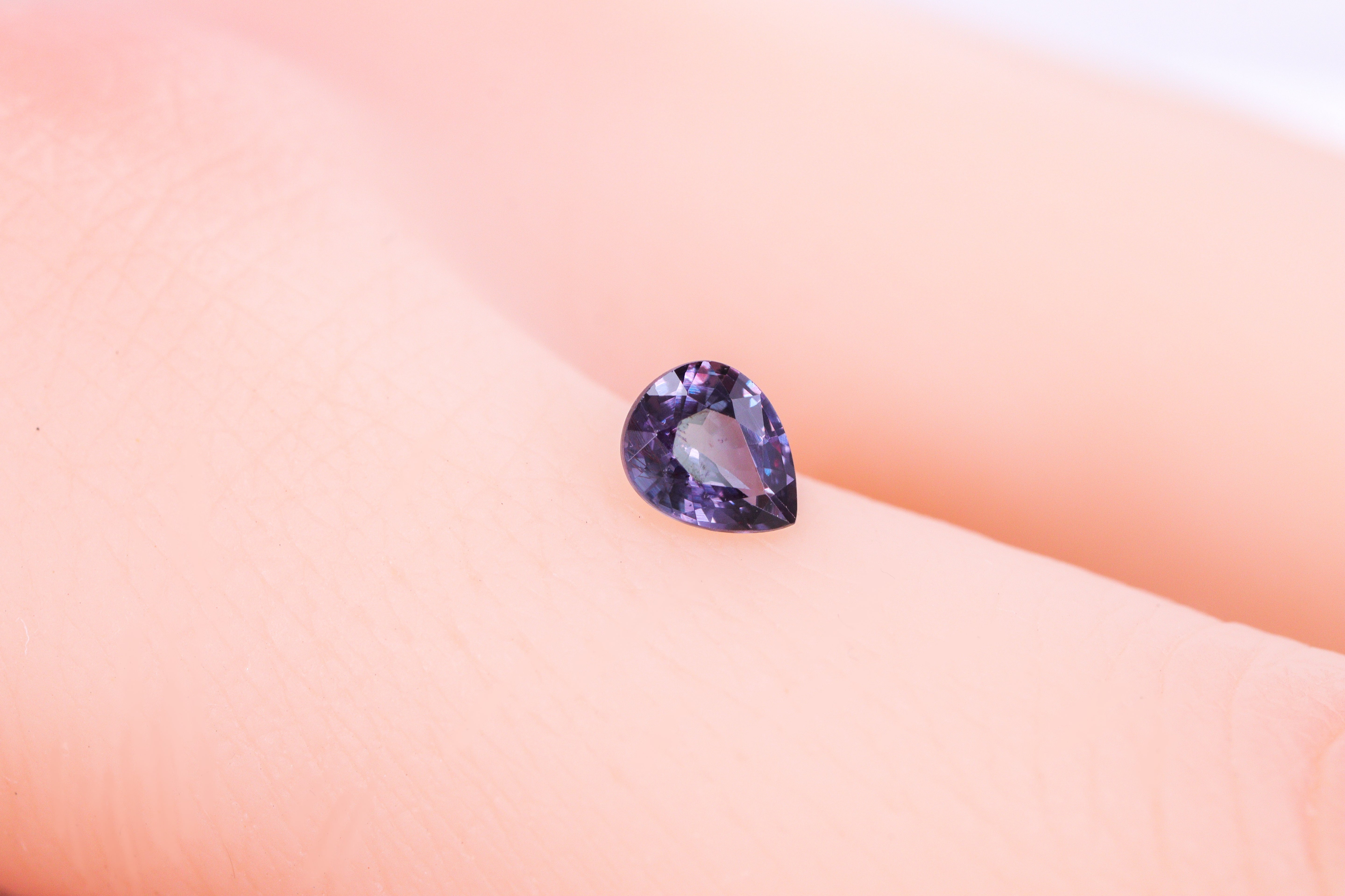 ☆ベキリーブルー☆カラーチェンジガーネット 0.41ct