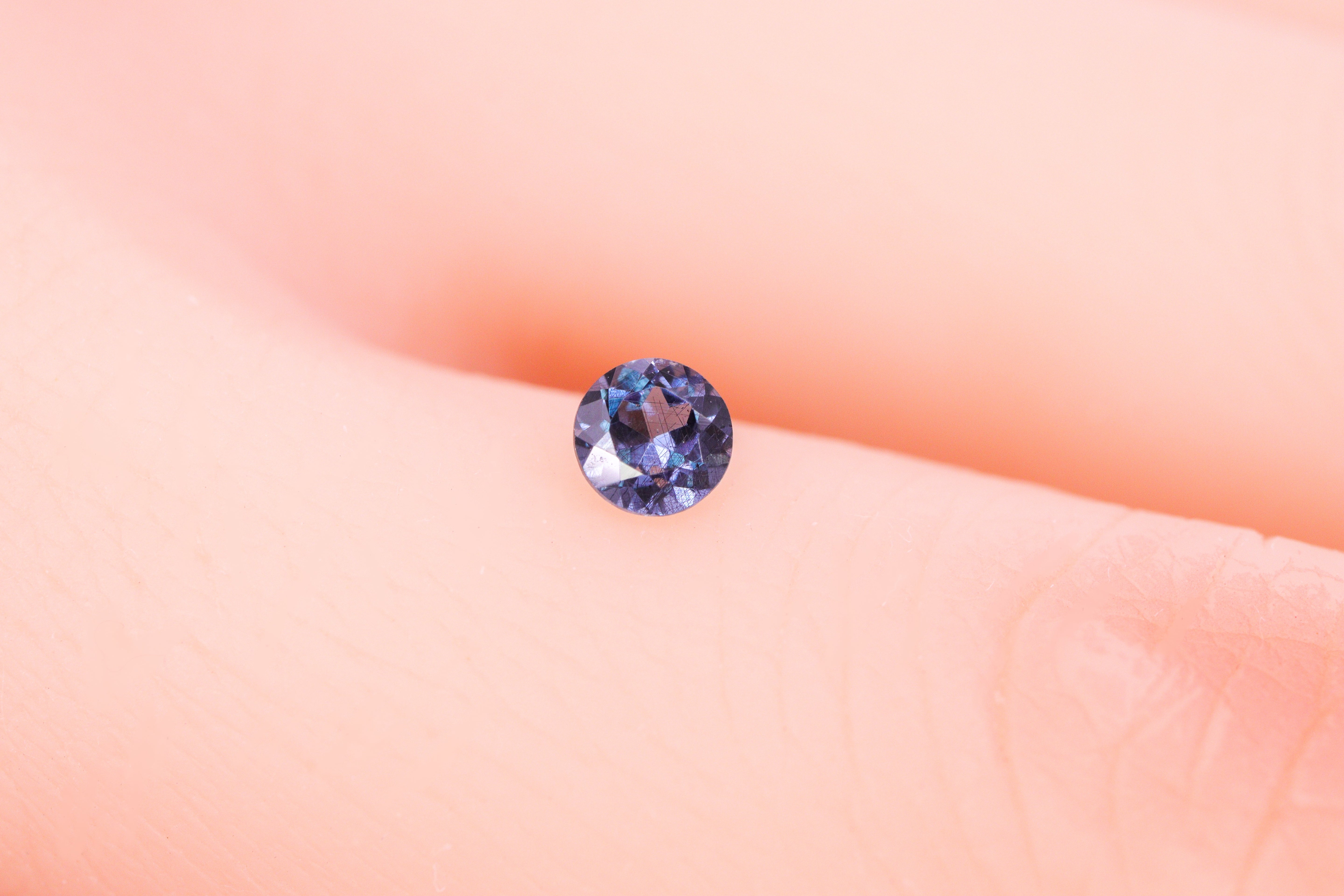 ベキリーブルーガーネット 0.28ct AR1042