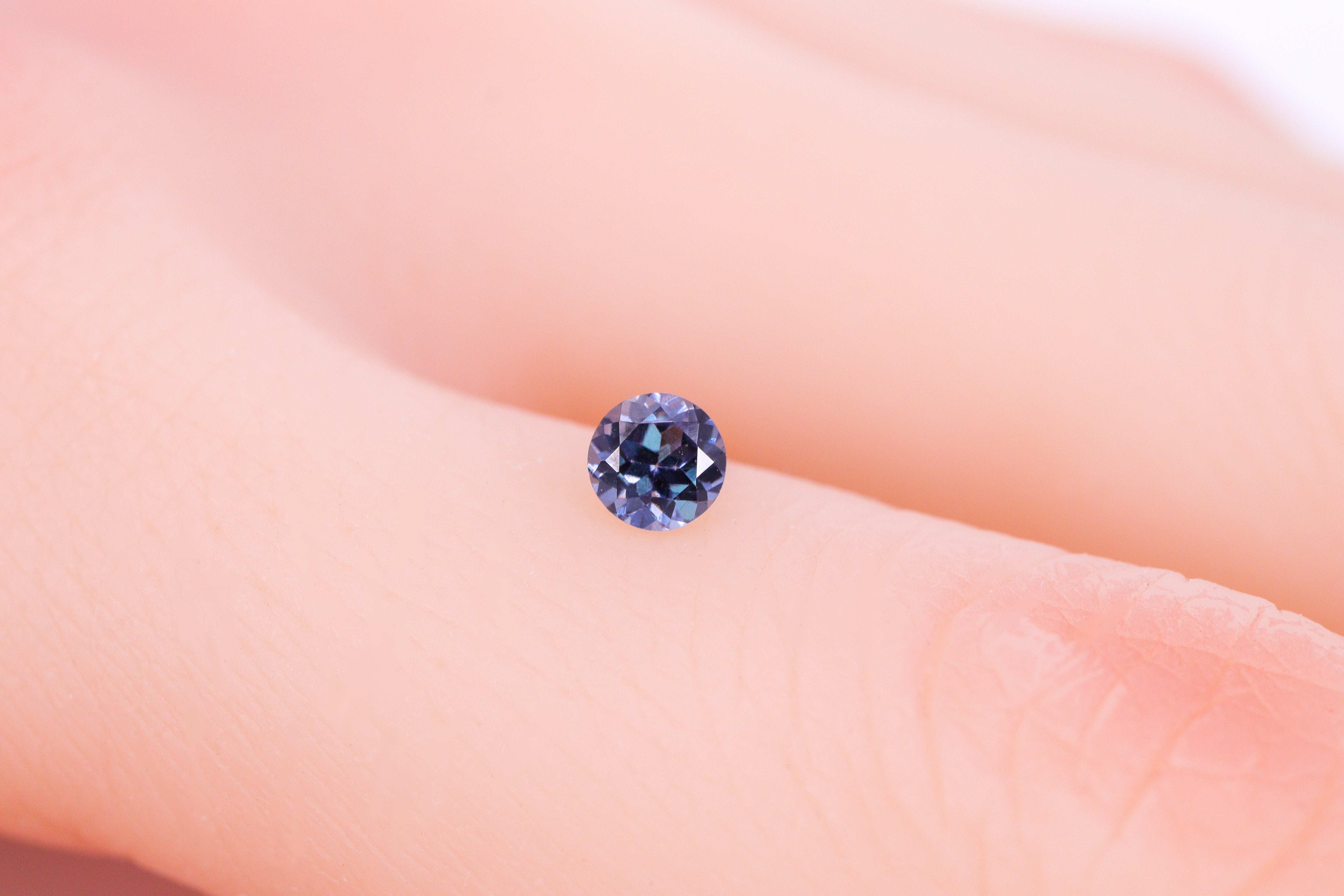 ベキリーブルーガーネット 0.28ct AR1043