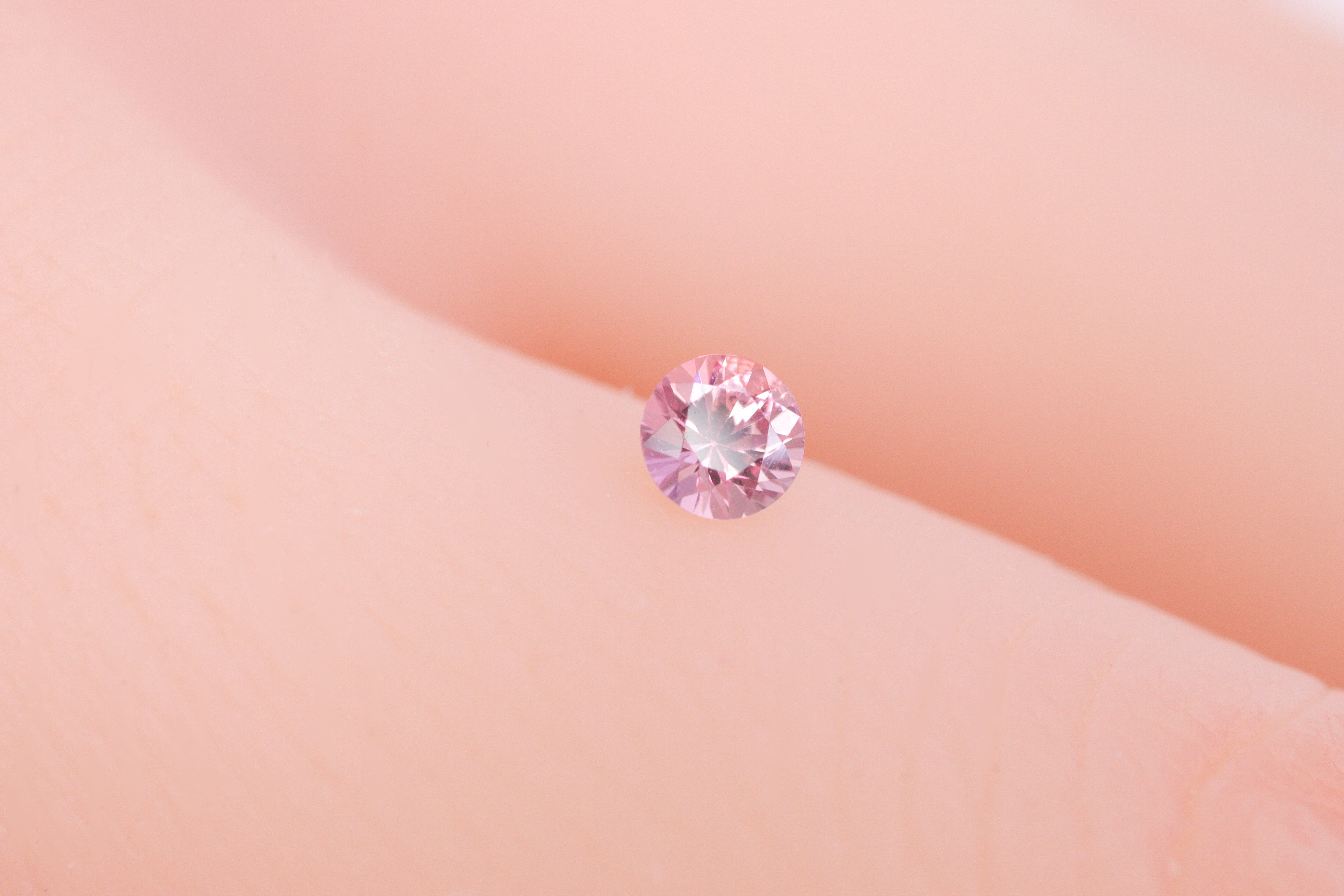 ☆おすすめ品☆パパラチアサファイア 0.180ct DGL鑑別書付き