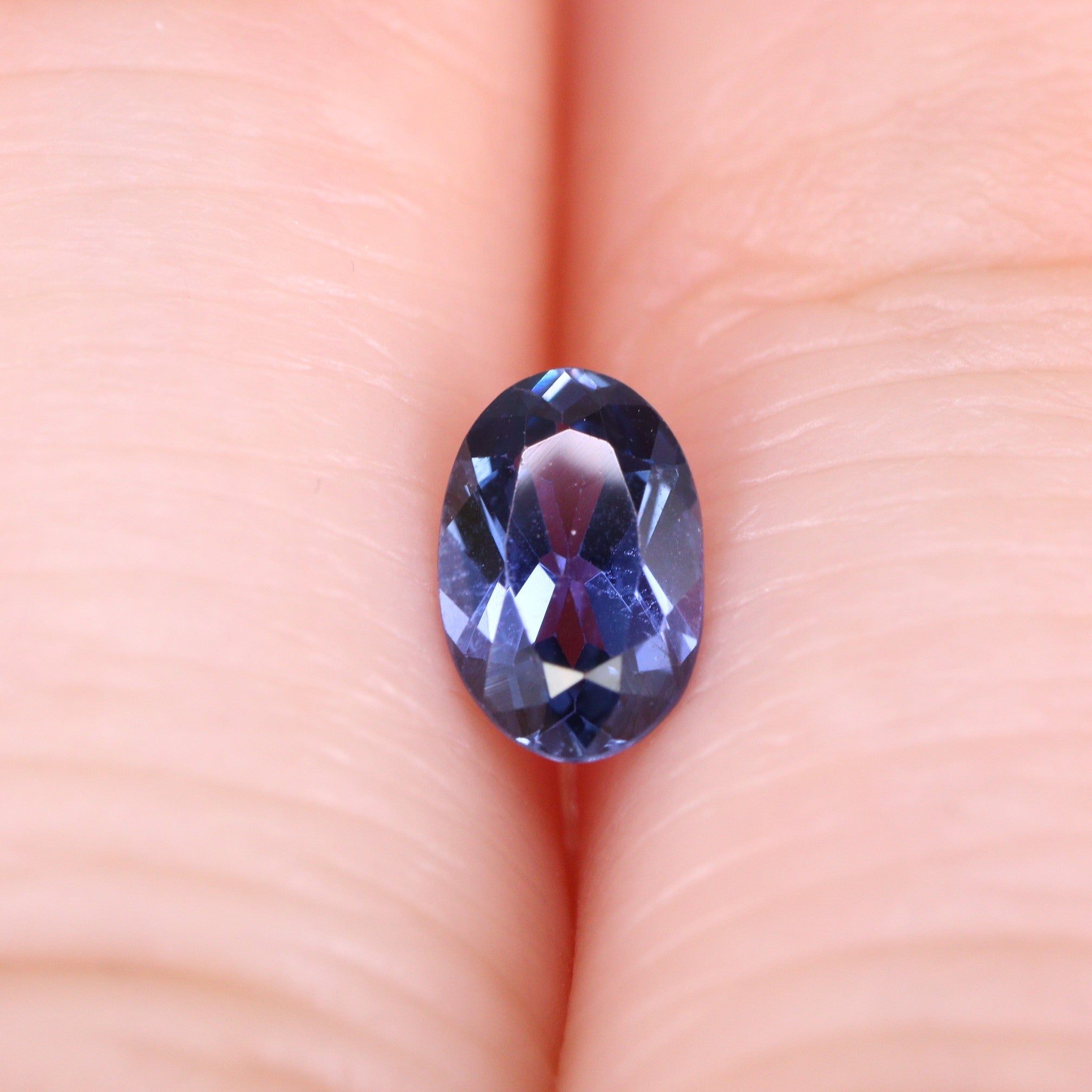 サファイア<BR>0.712ct<BR>ソーティング付き