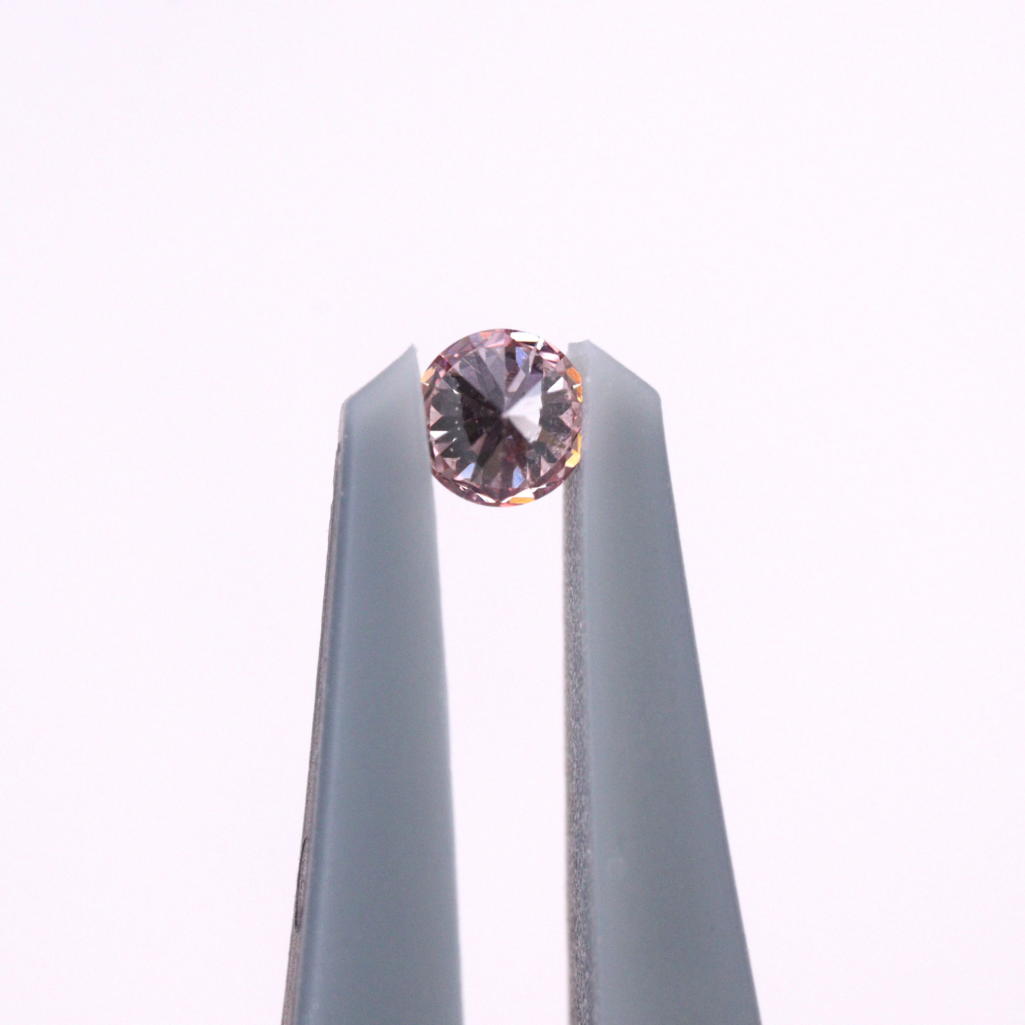 ピンクダイヤモンド<BR>Fancy light purple pink<BR>0.047ct