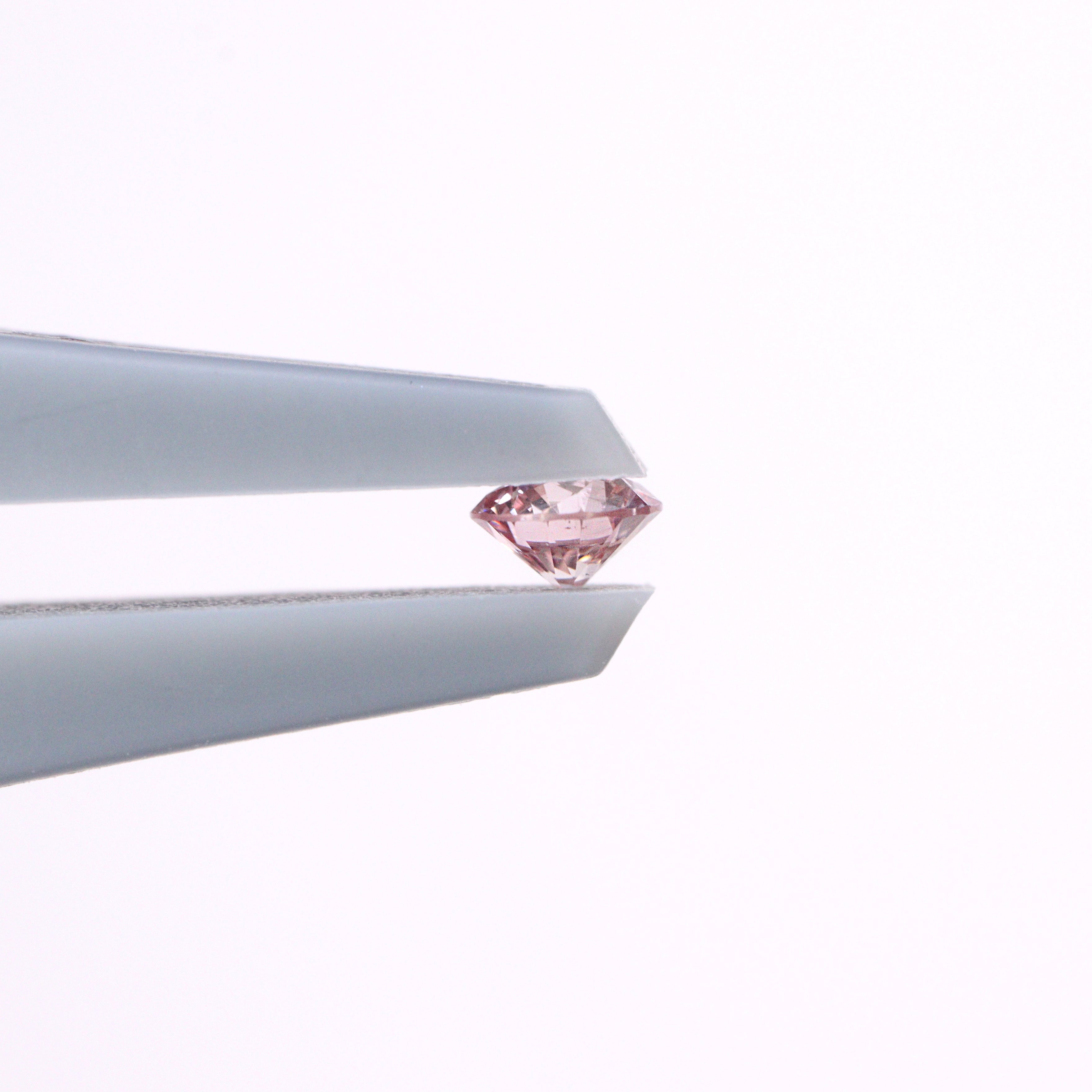ピンクダイヤモンド<BR>Fancy light purple pink<BR>0.047ct