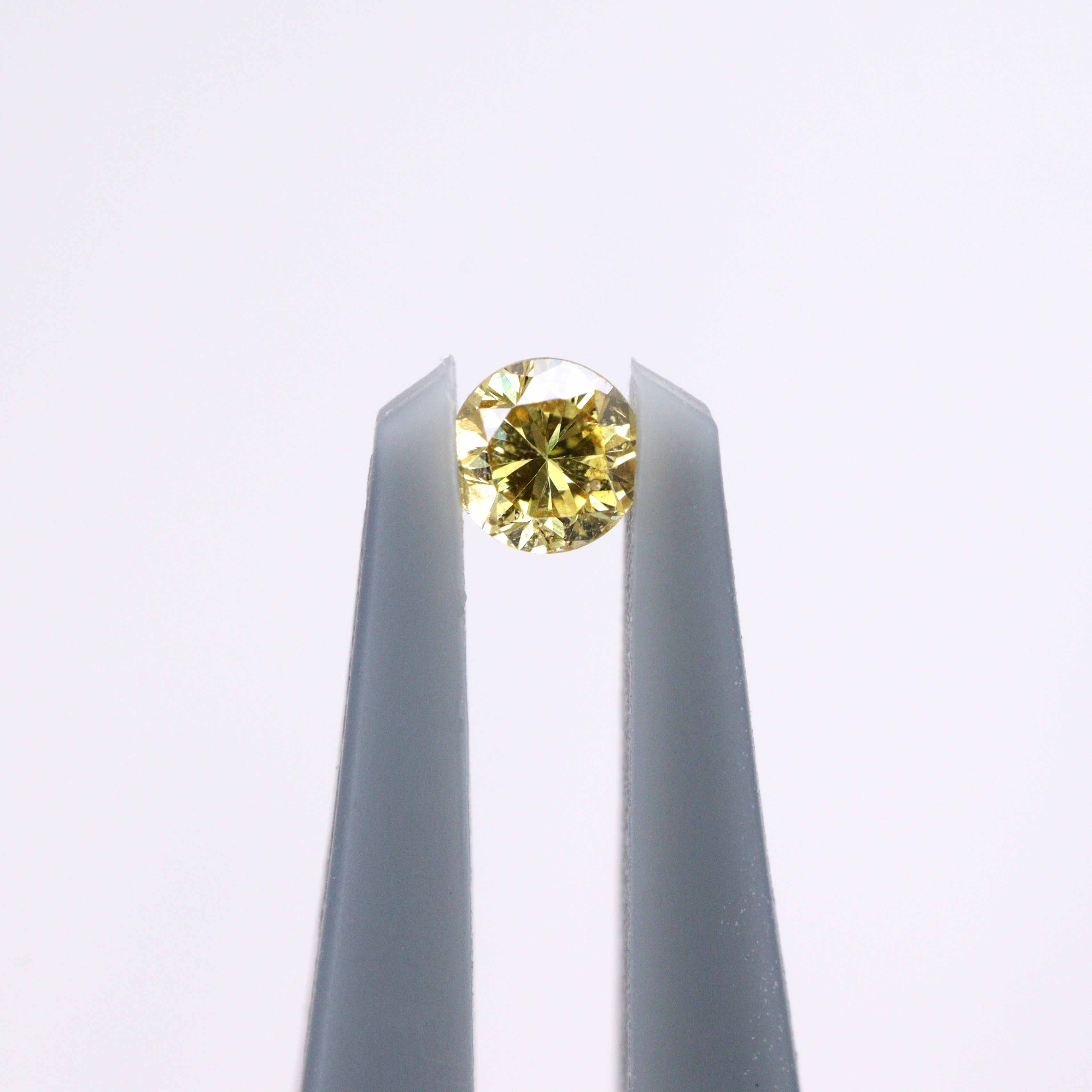 イエローダイヤモンド<BR>0.068ct
