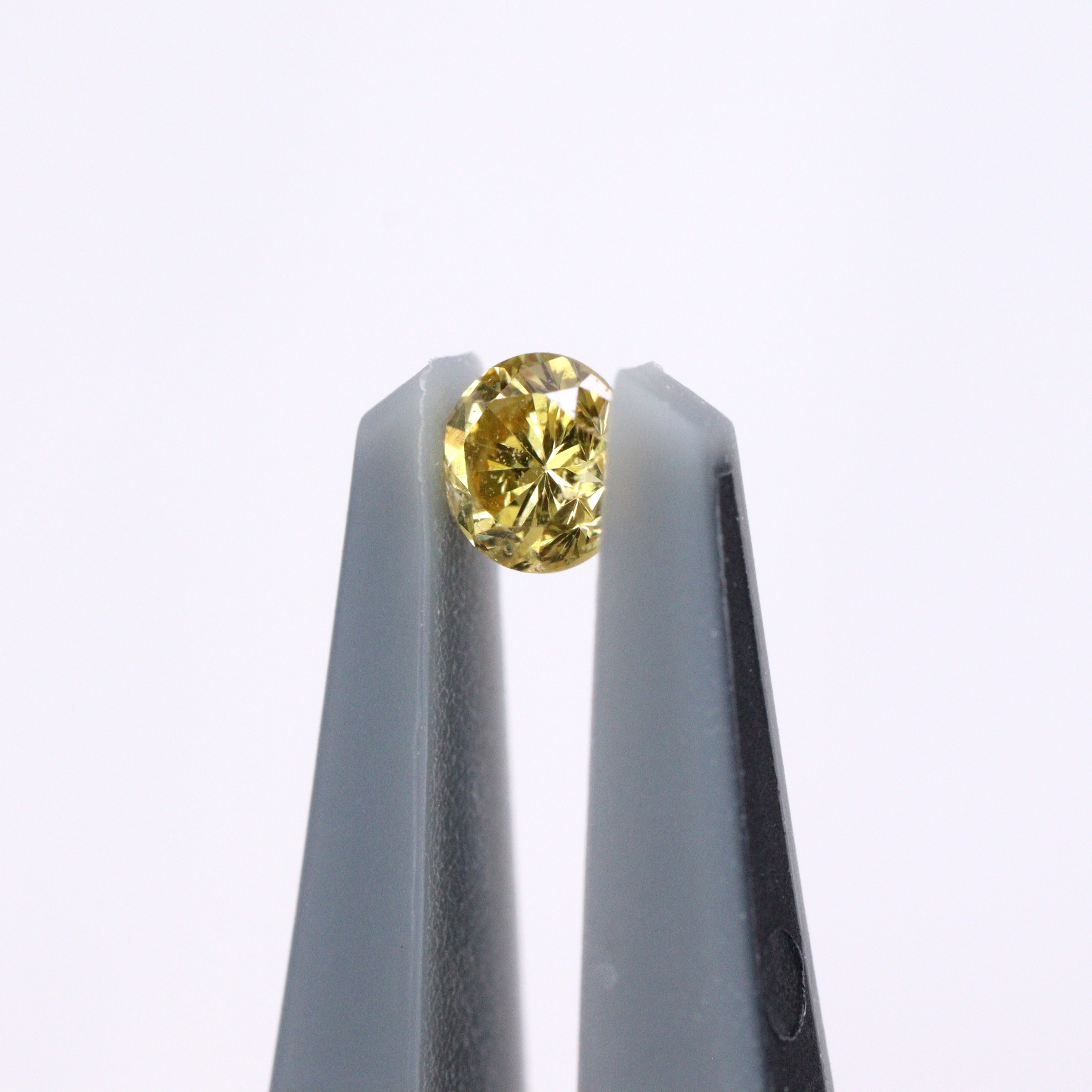 イエローダイヤモンド<BR>0.068ct