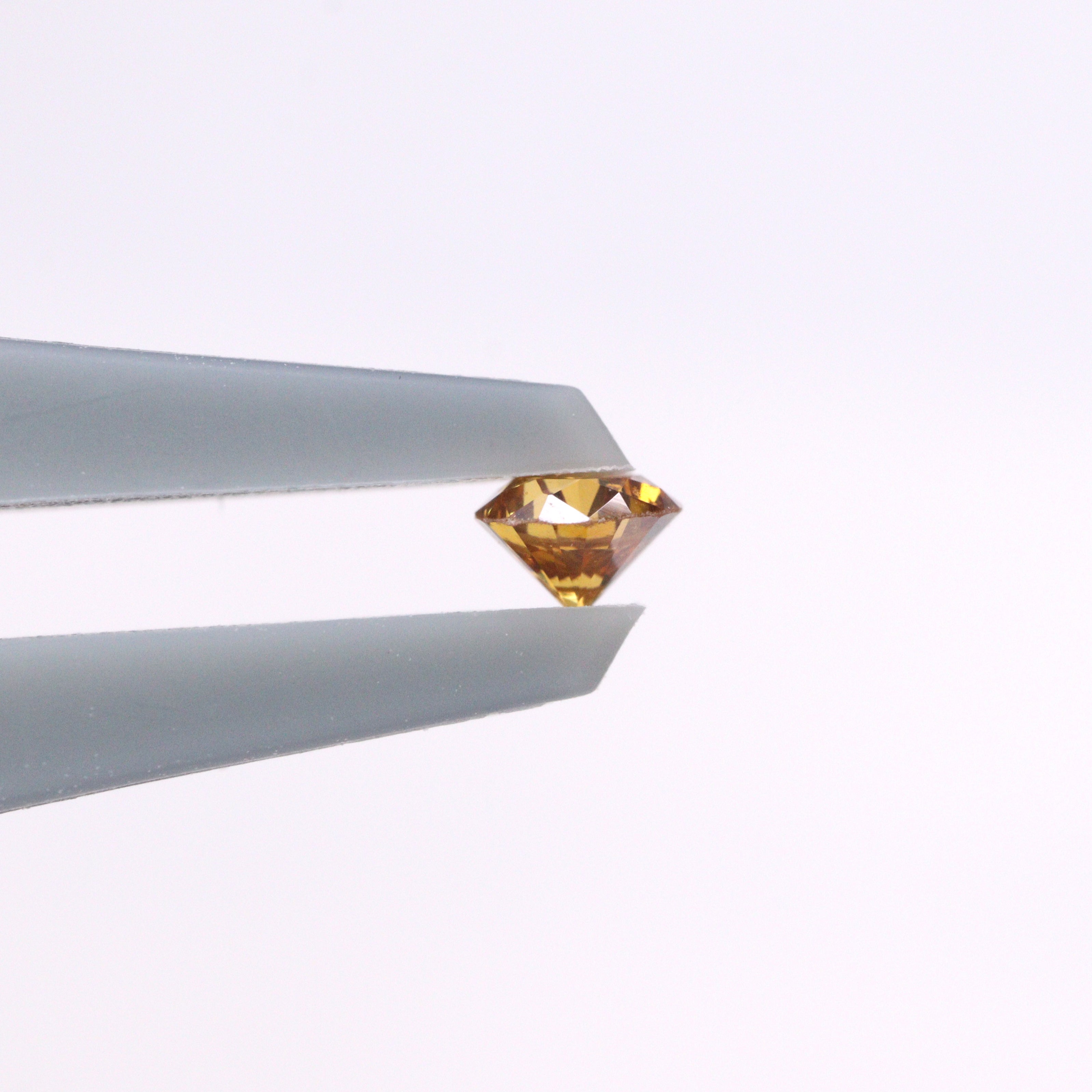 イエローダイヤモンド<BR>0.065ct
