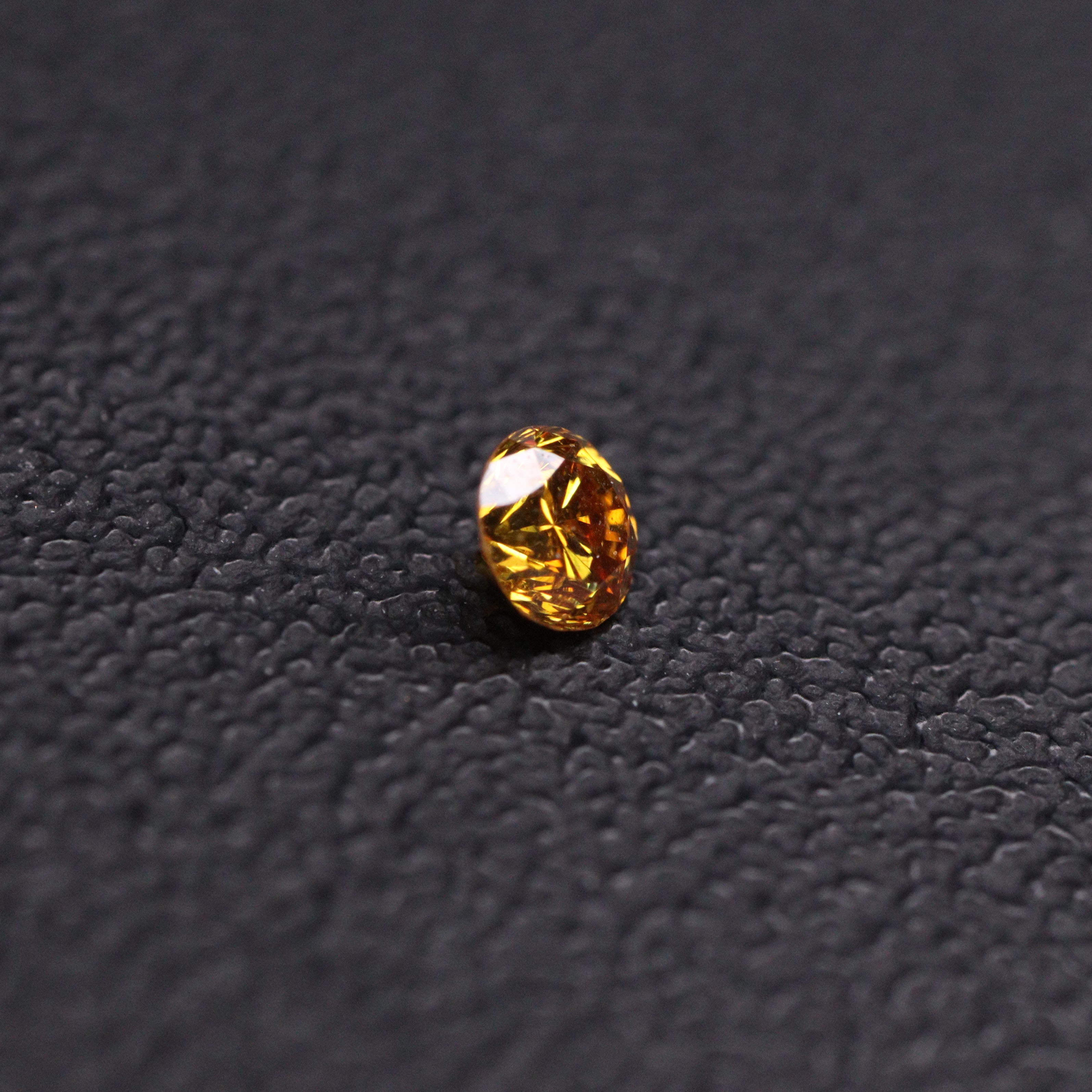イエローダイヤモンド<BR>0.065ct