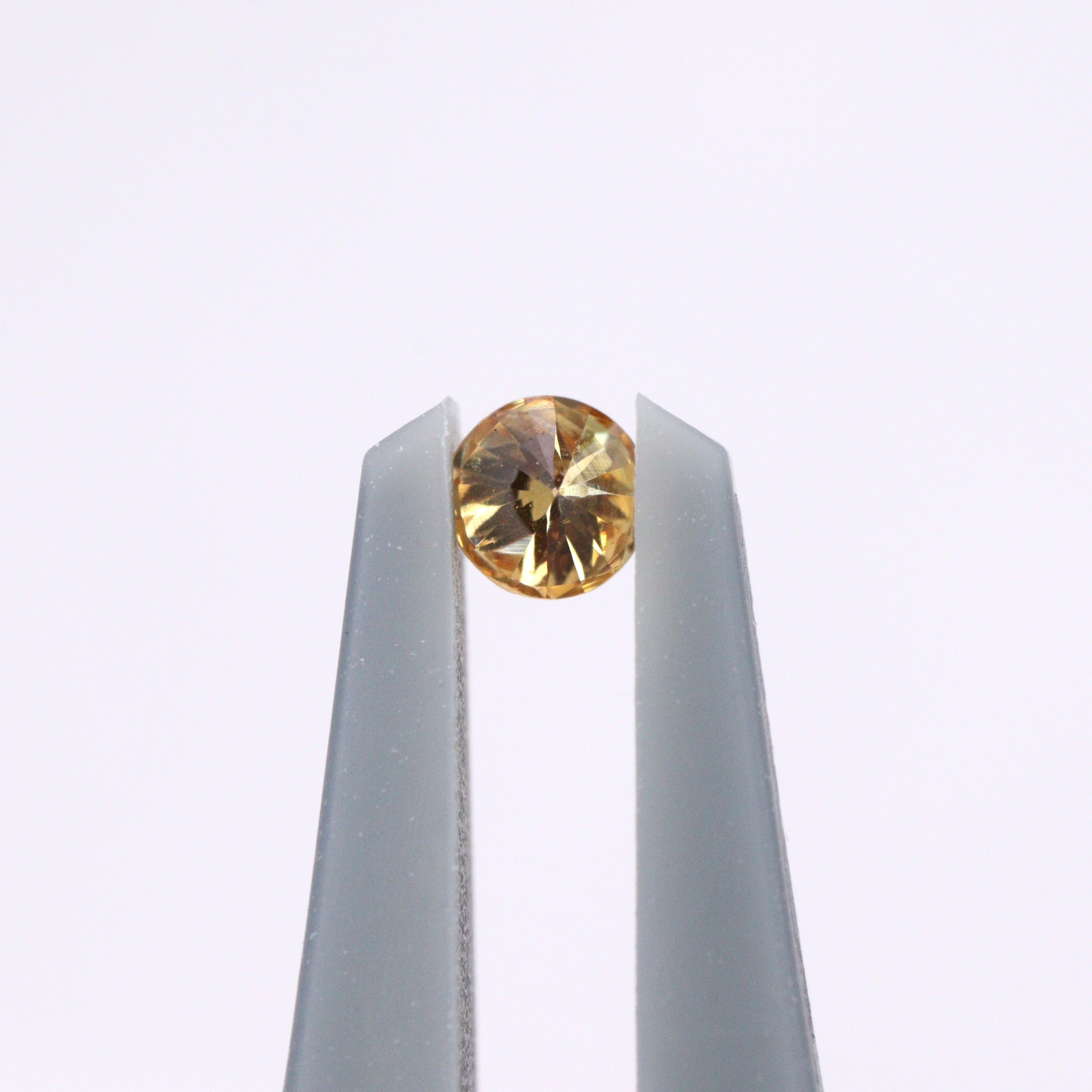 イエローダイヤモンド<BR>0.057ct