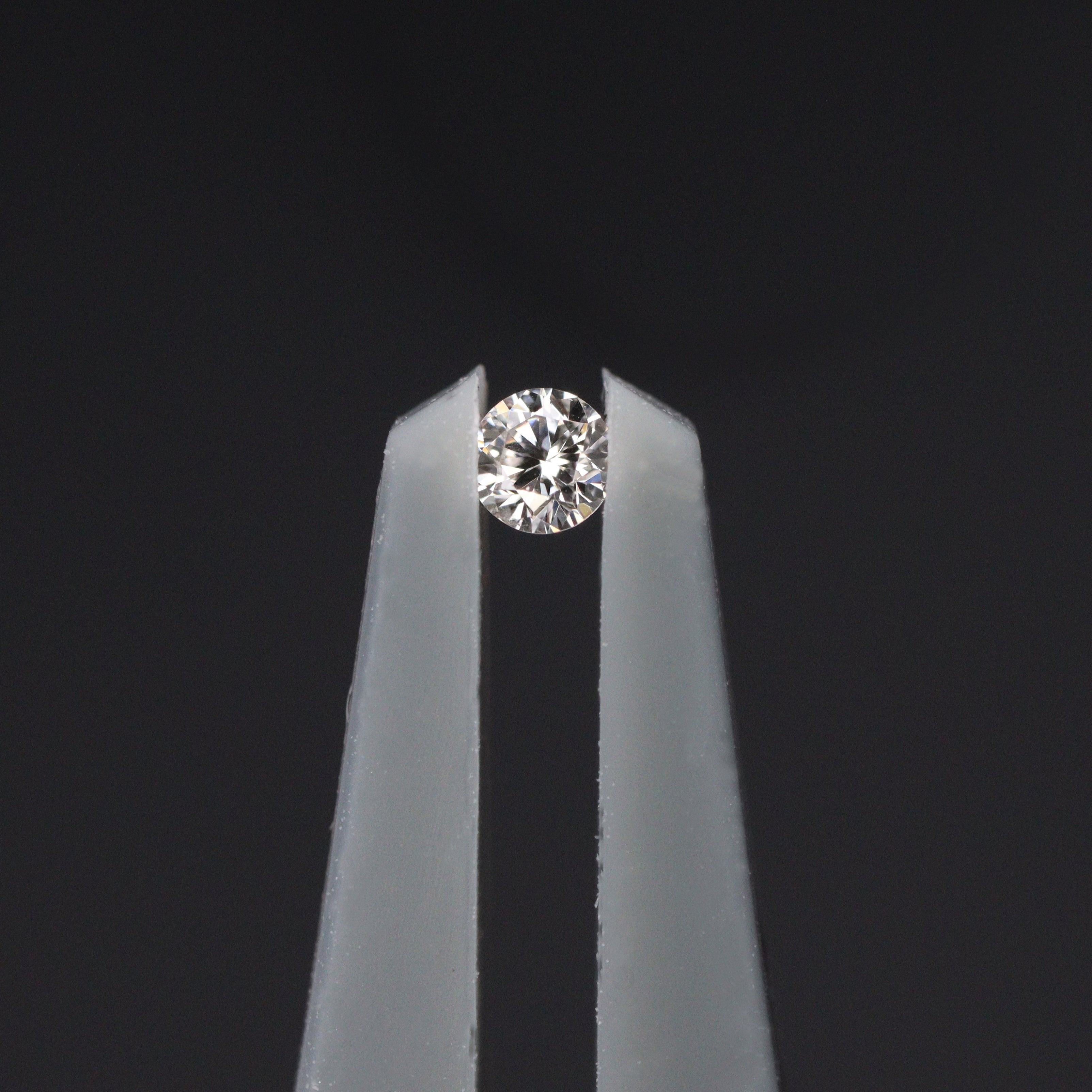 蛍光ダイヤモンド3P<BR>0.05ct