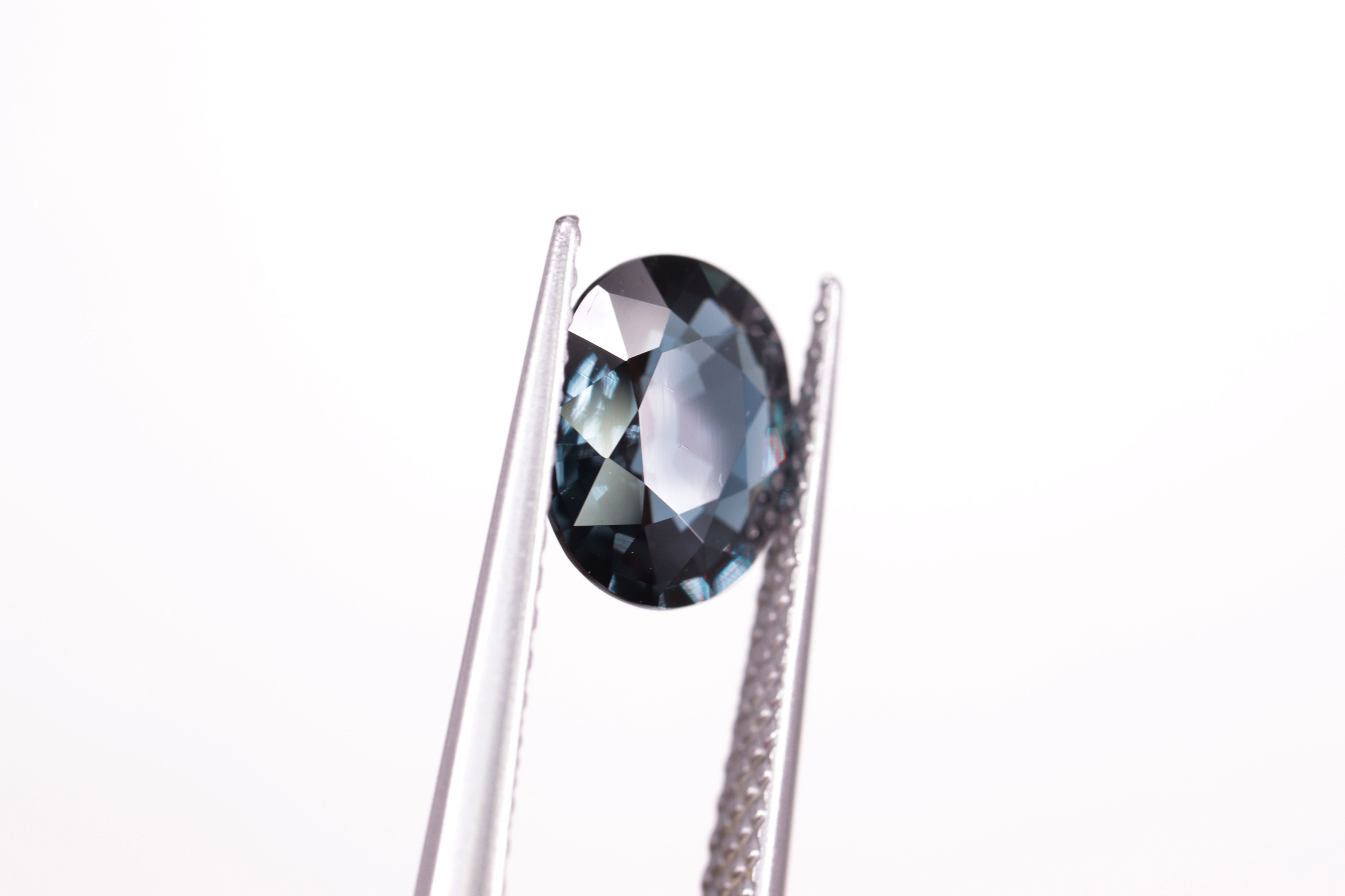 カラーチェンジガーネット(ベキリー) 1.337ct