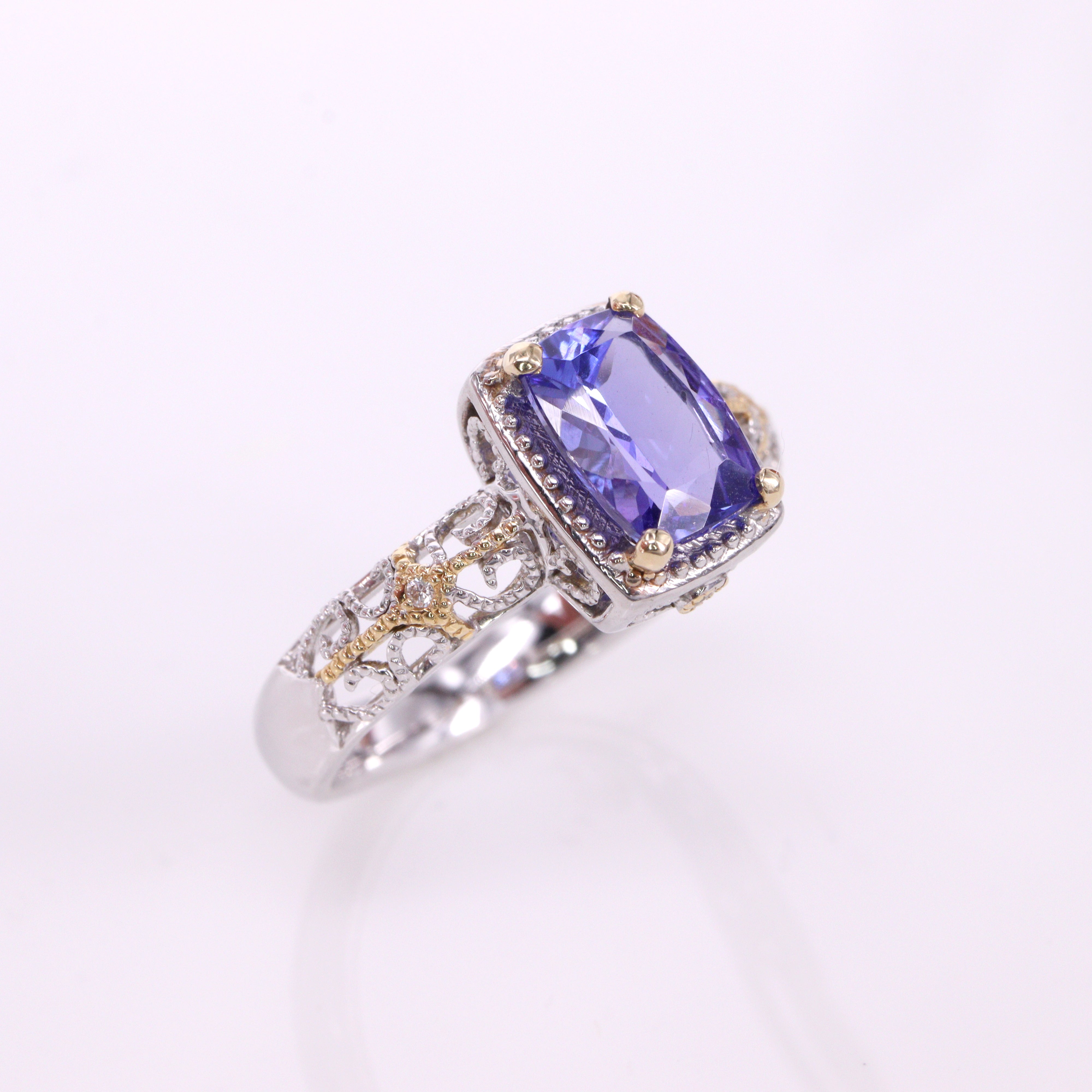 タンザナイト<BR>K18WG/YGリング