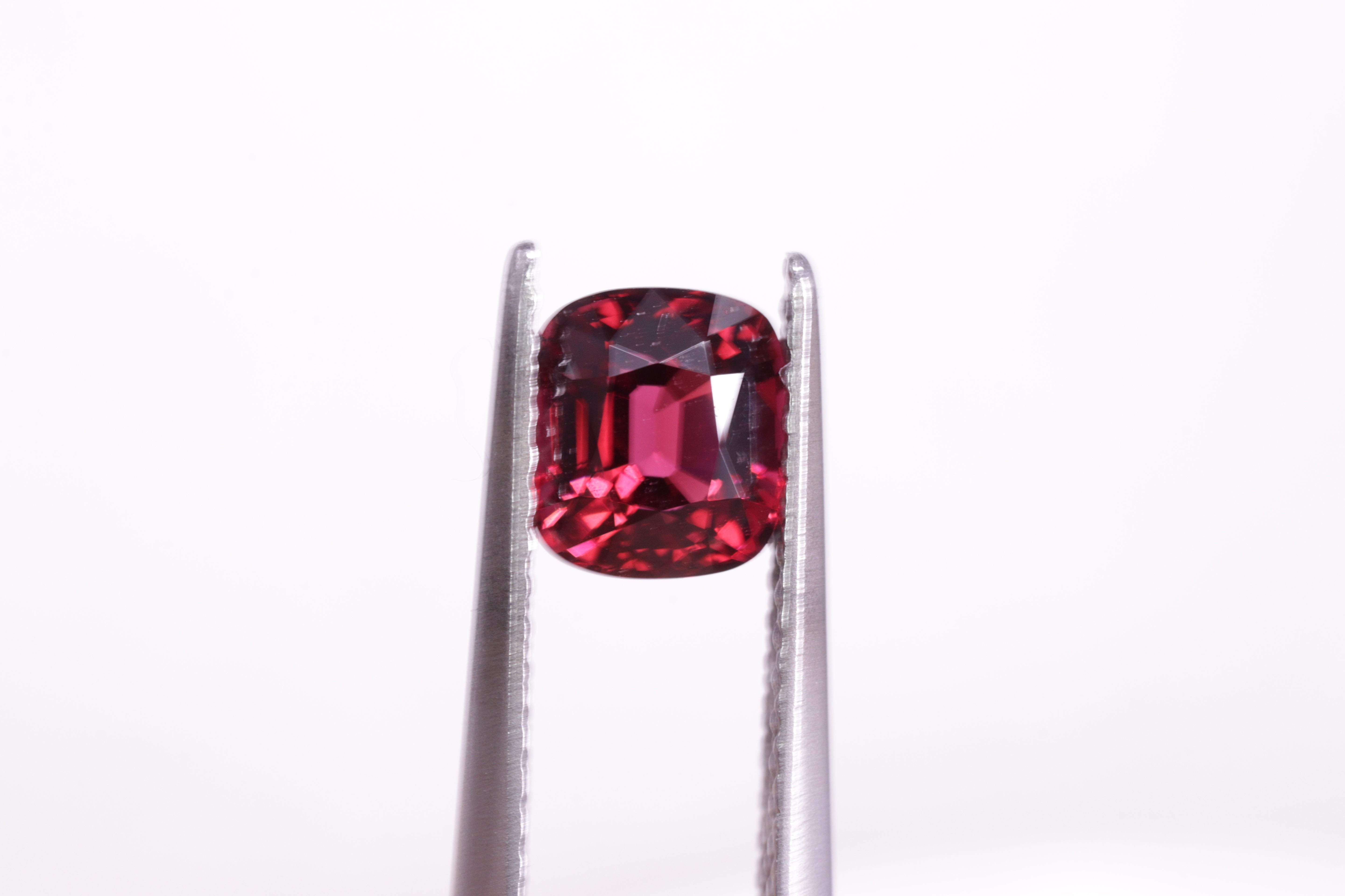 ジェダイスピネル 1.02ct