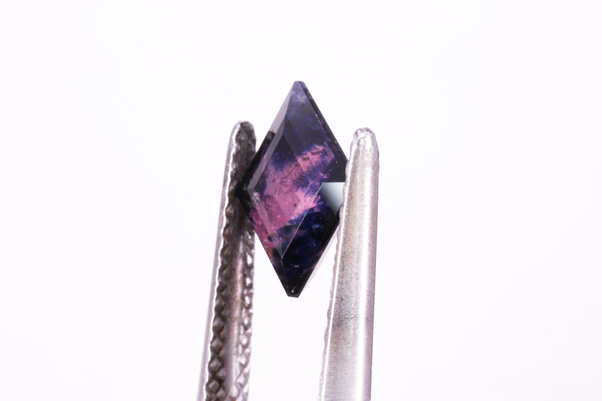 ☆希少なひし形☆ウィンザーサファイア 1.08ct