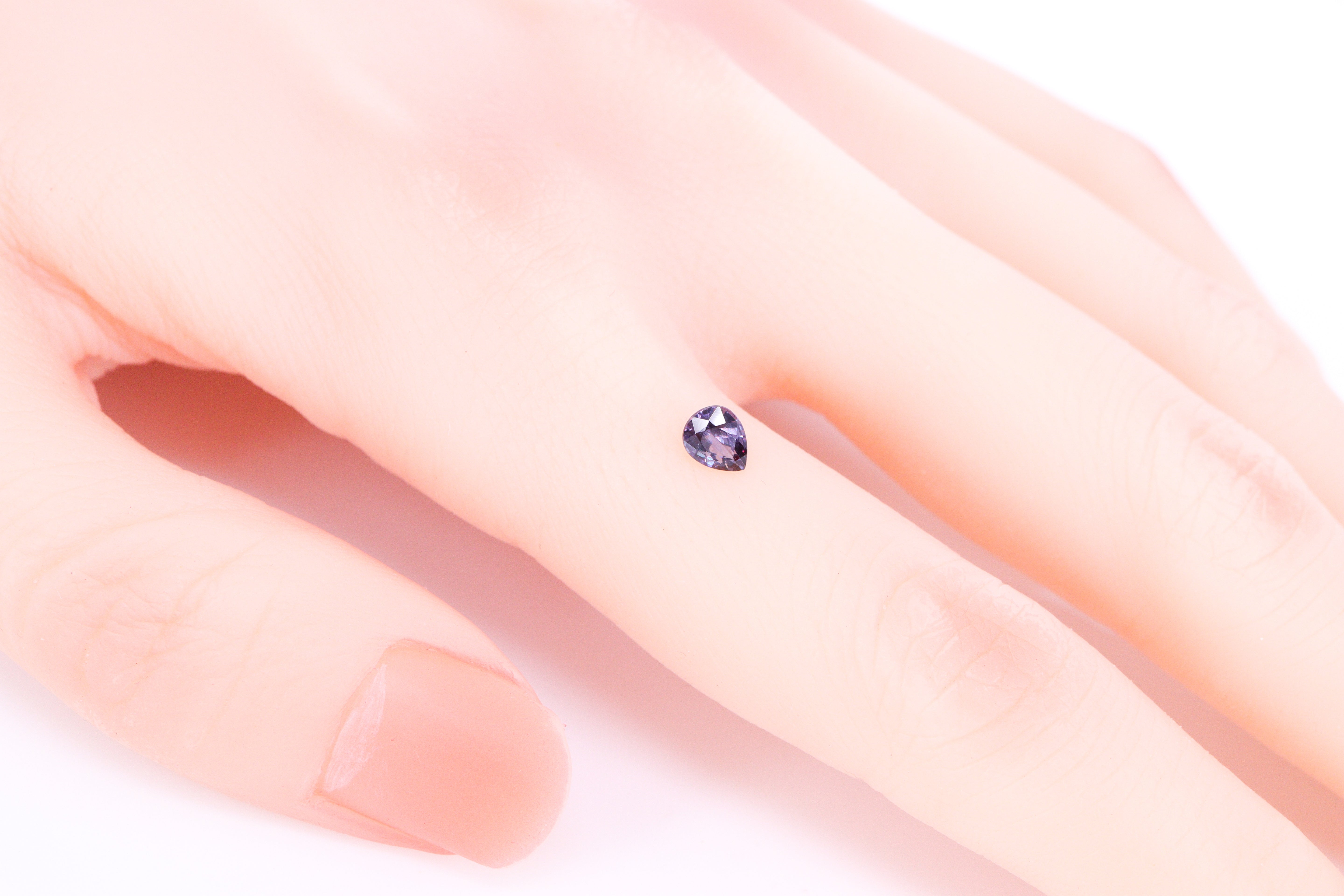 ☆ベキリーブルー☆カラーチェンジガーネット 0.41ct