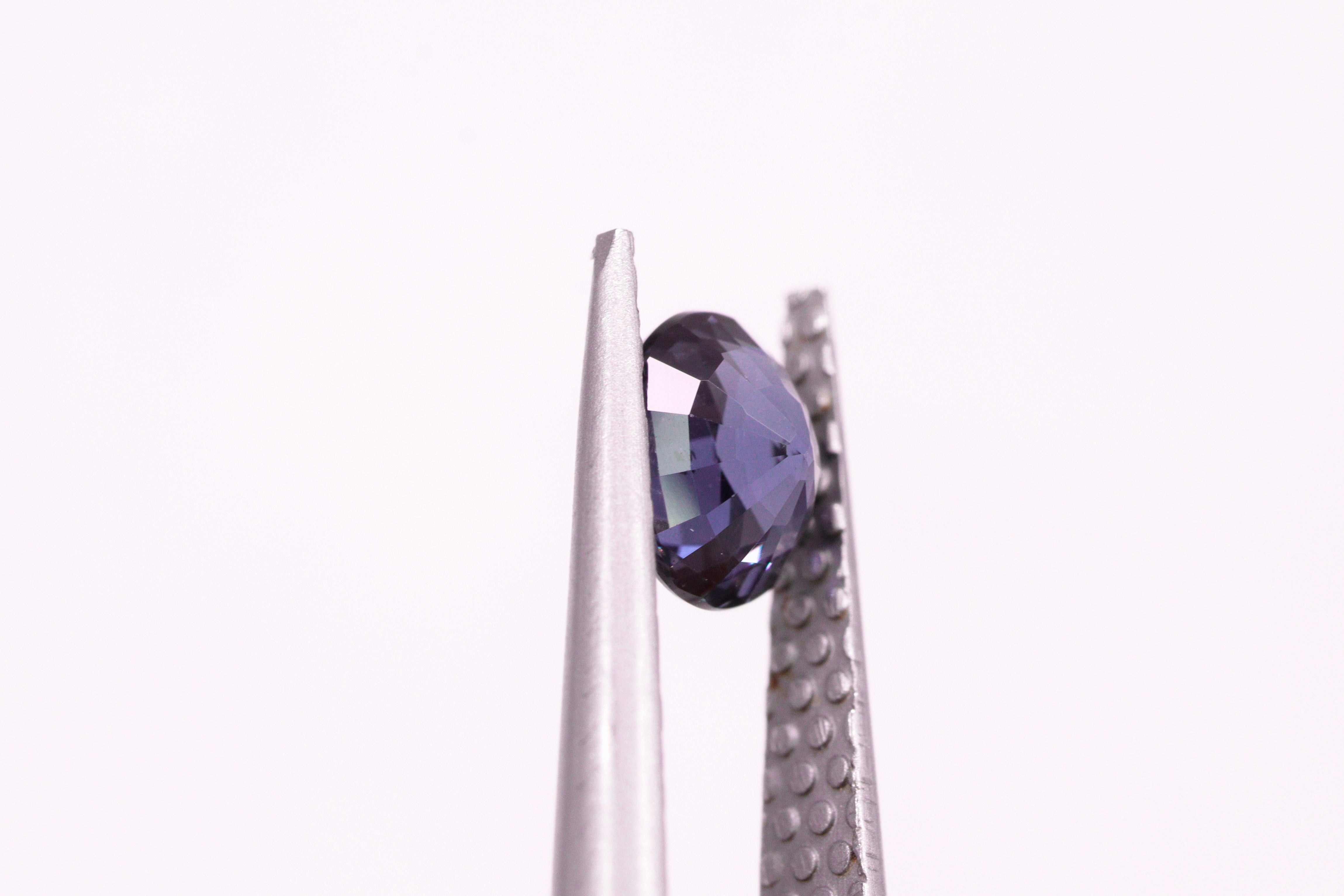 ☆ベキリーブルー☆カラーチェンジガーネット 0.63ct