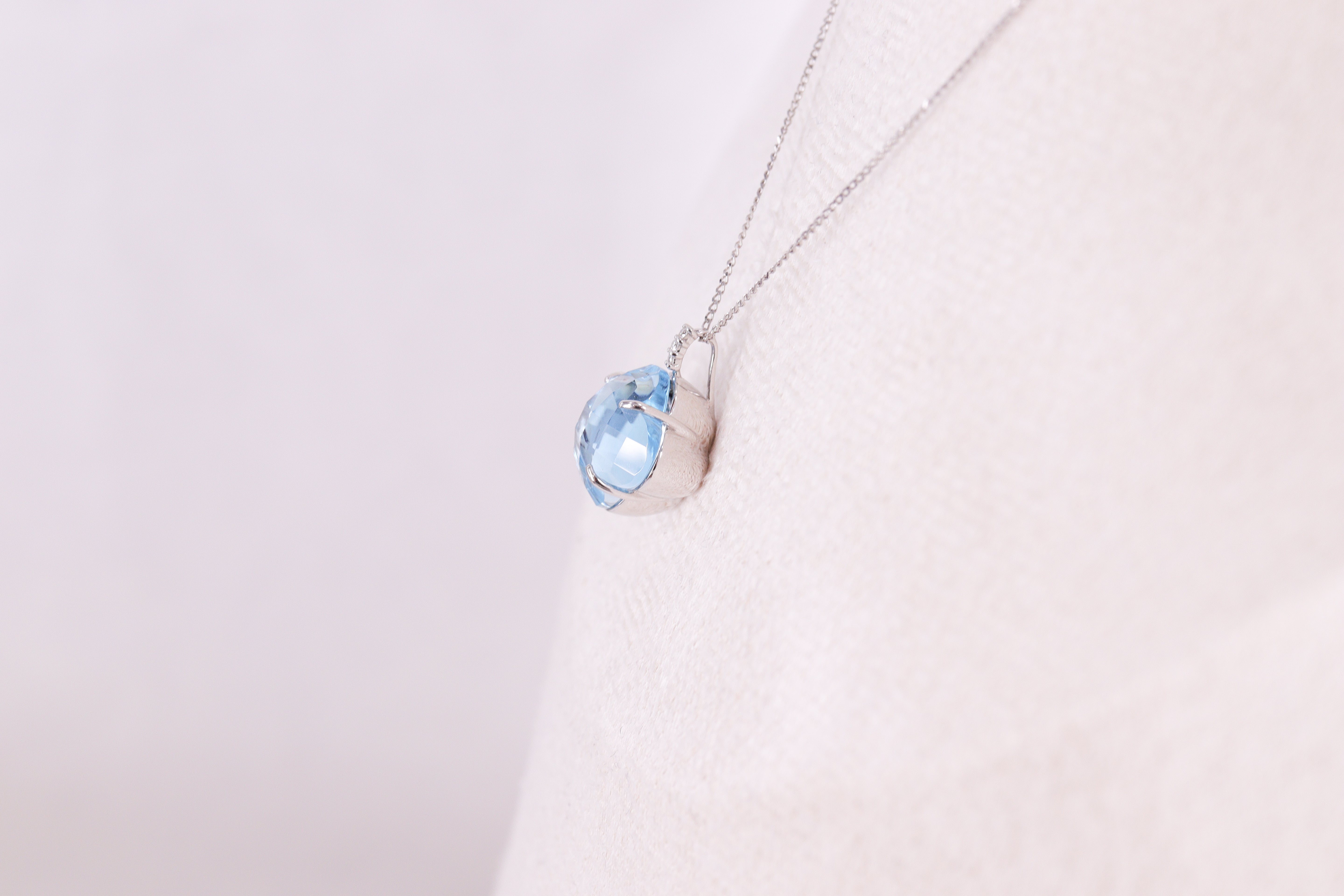50％OFF ブルートパーズ Pt900 ペンダント