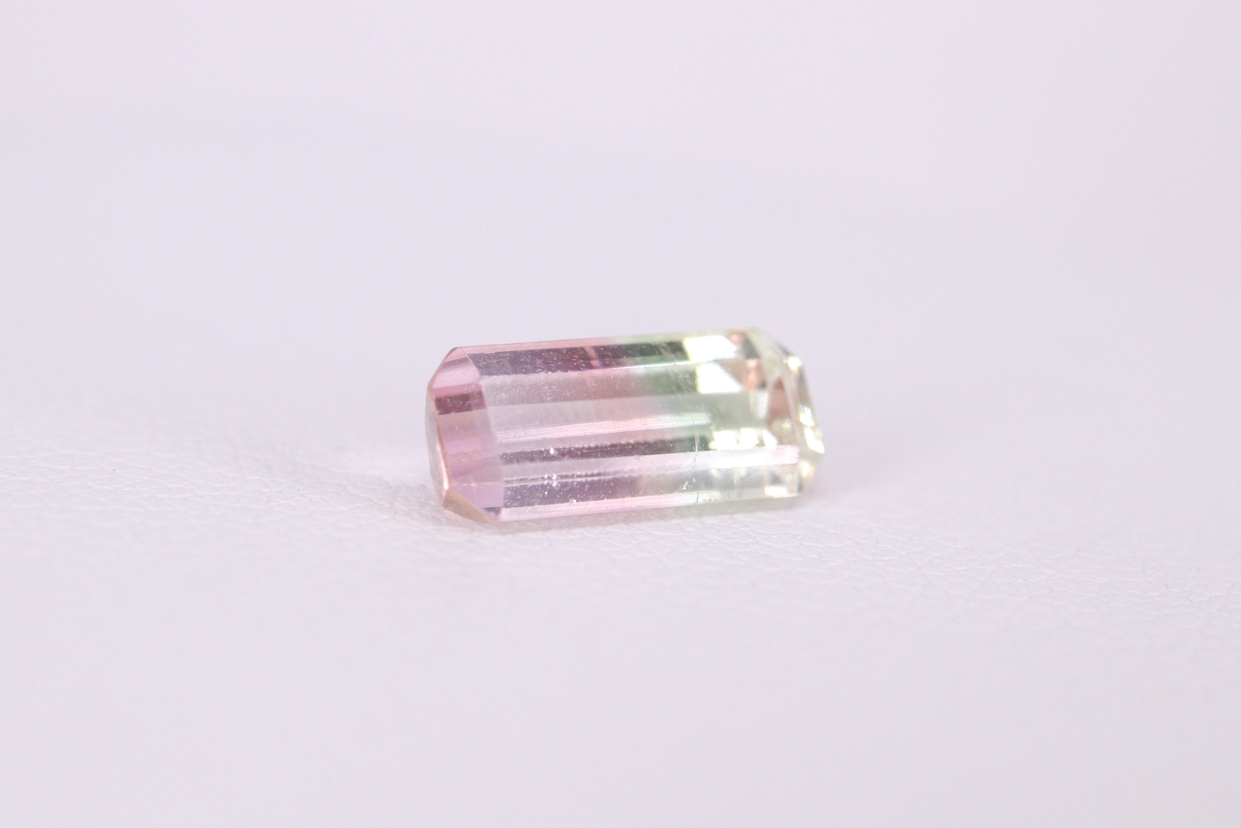バイカラートルマリン1.465ct 【AR909