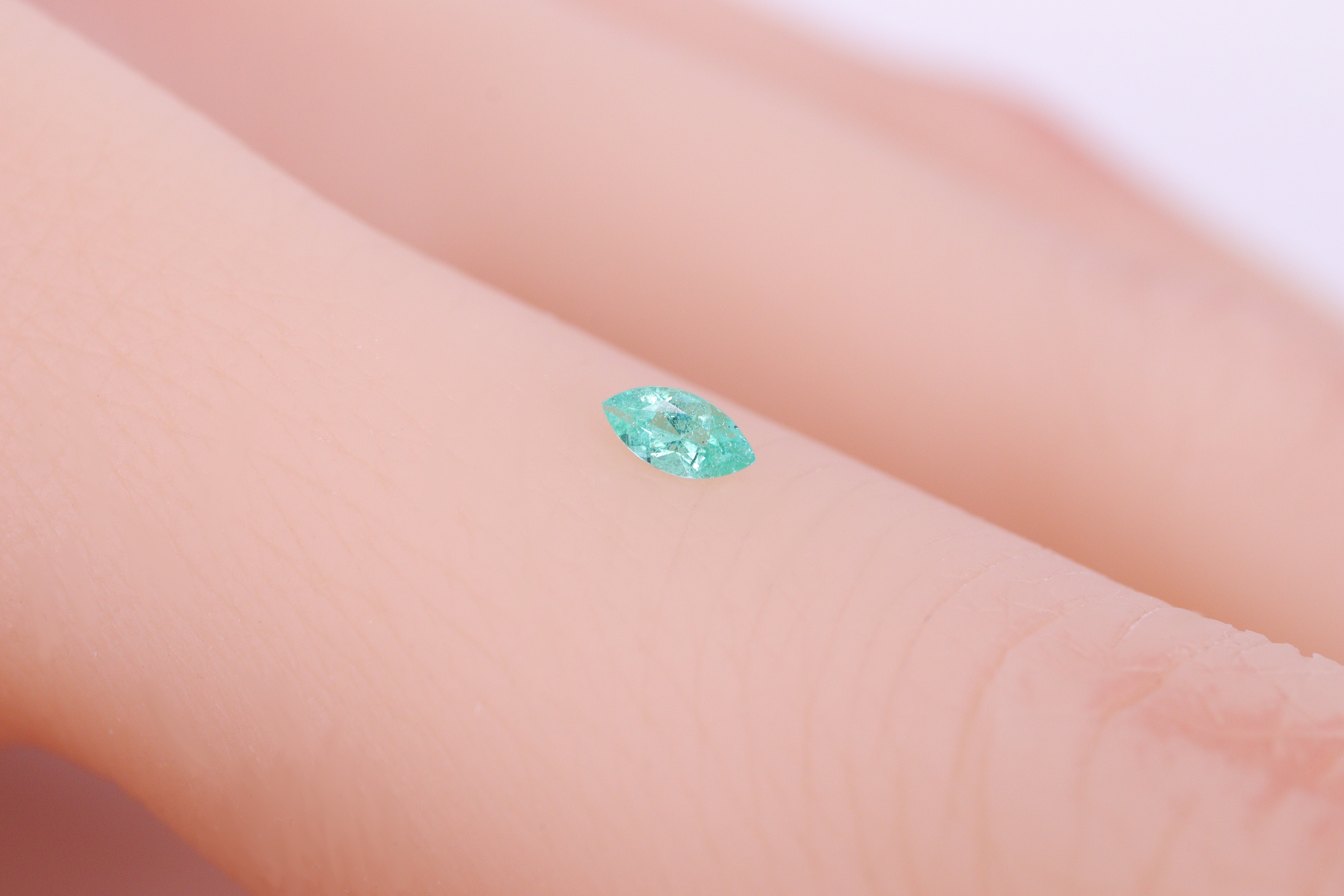 パライバトルマリン0.067ct  【AR400】