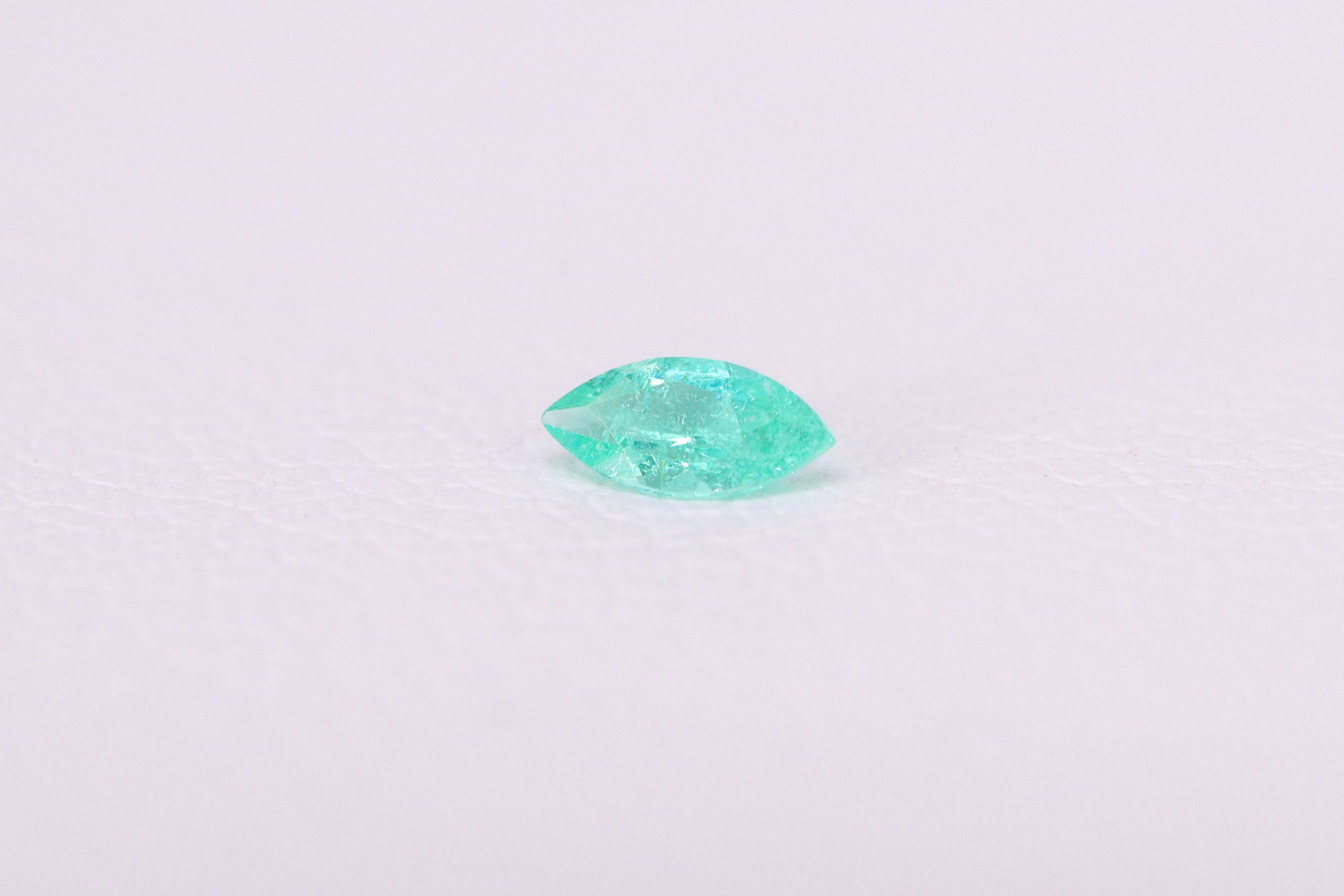 パライバトルマリン0.067ct  【AR400】