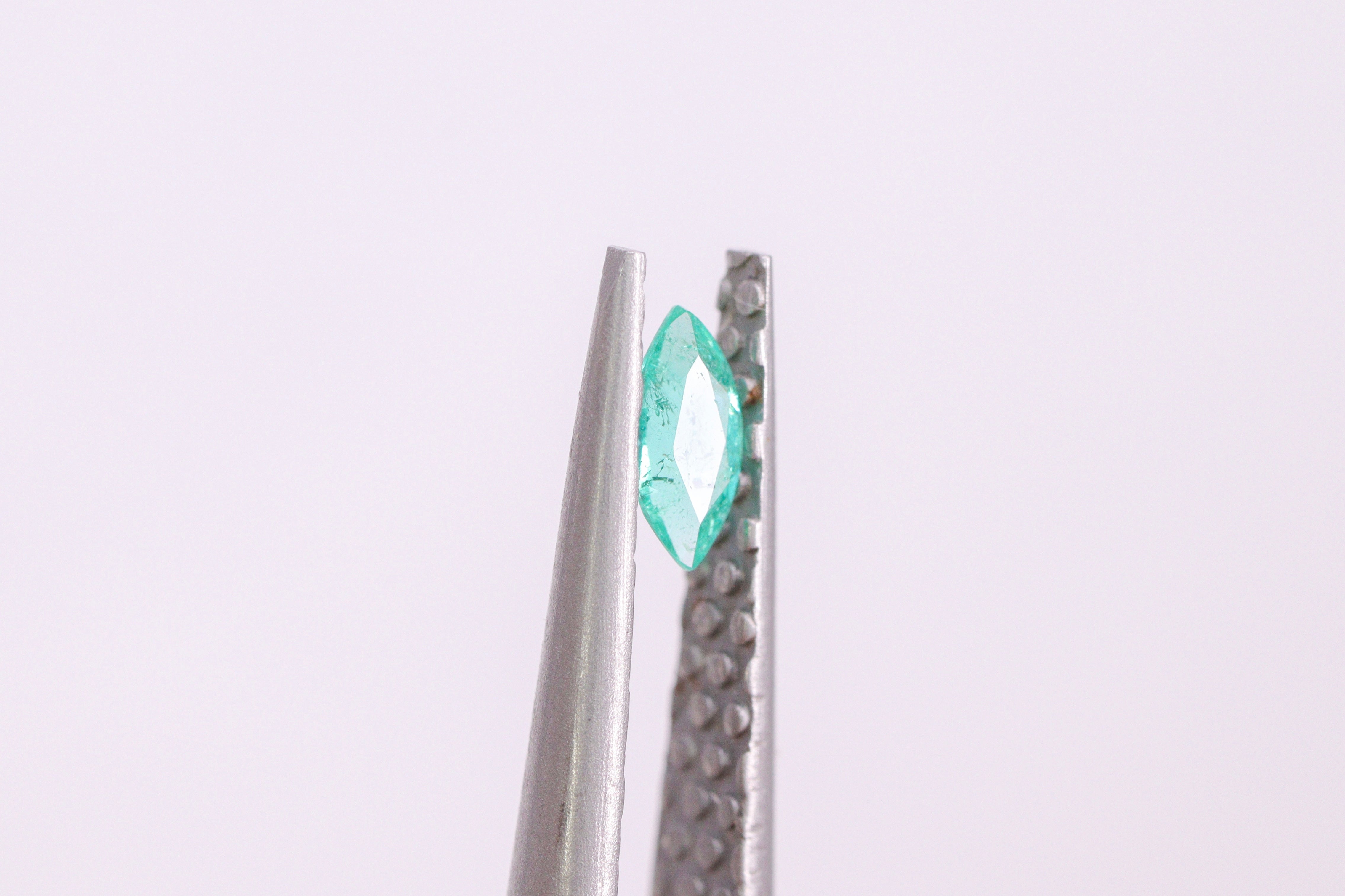 パライバトルマリン0.067ct  【AR400】