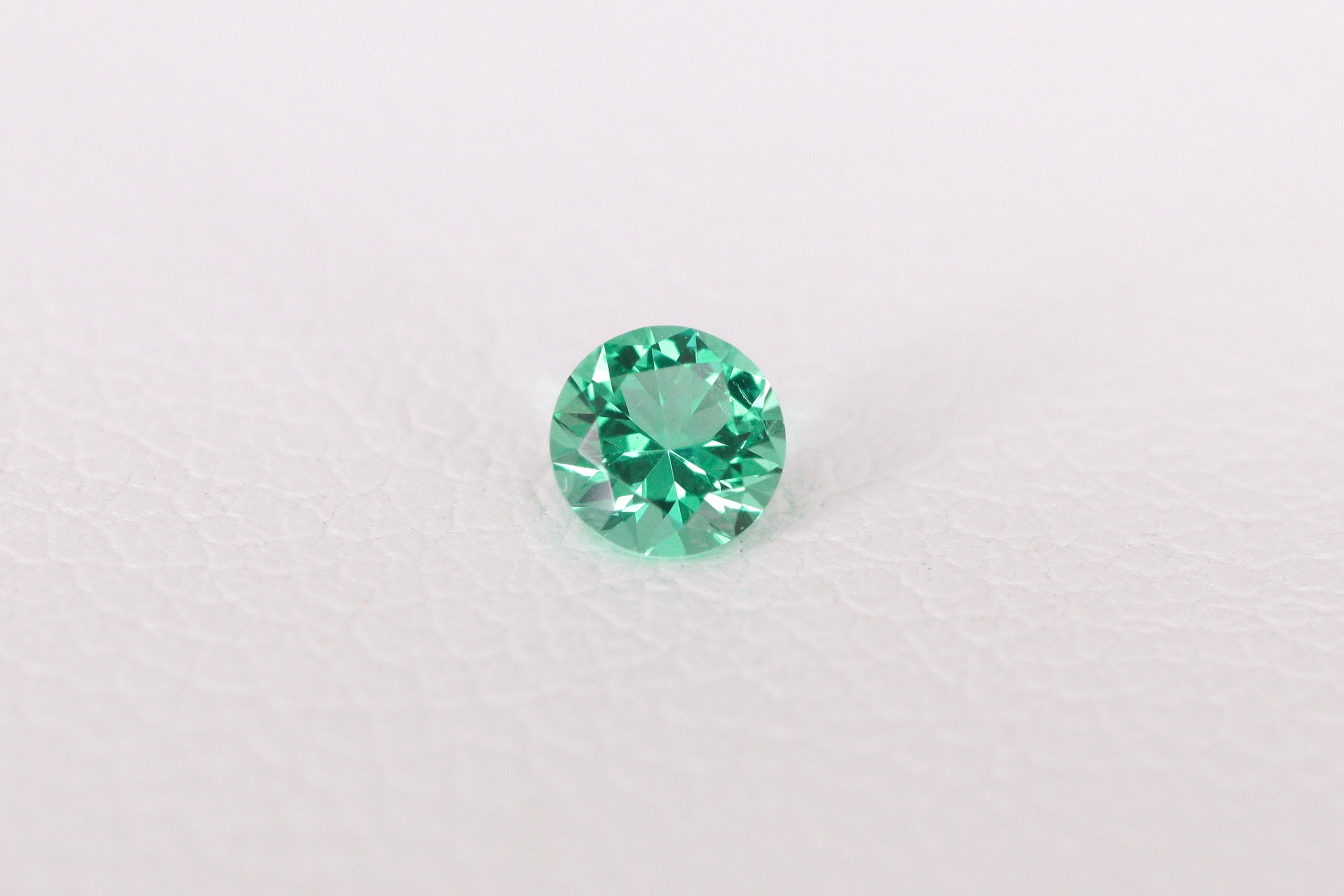 ロシア産 無処理エメラルド 0.10ct