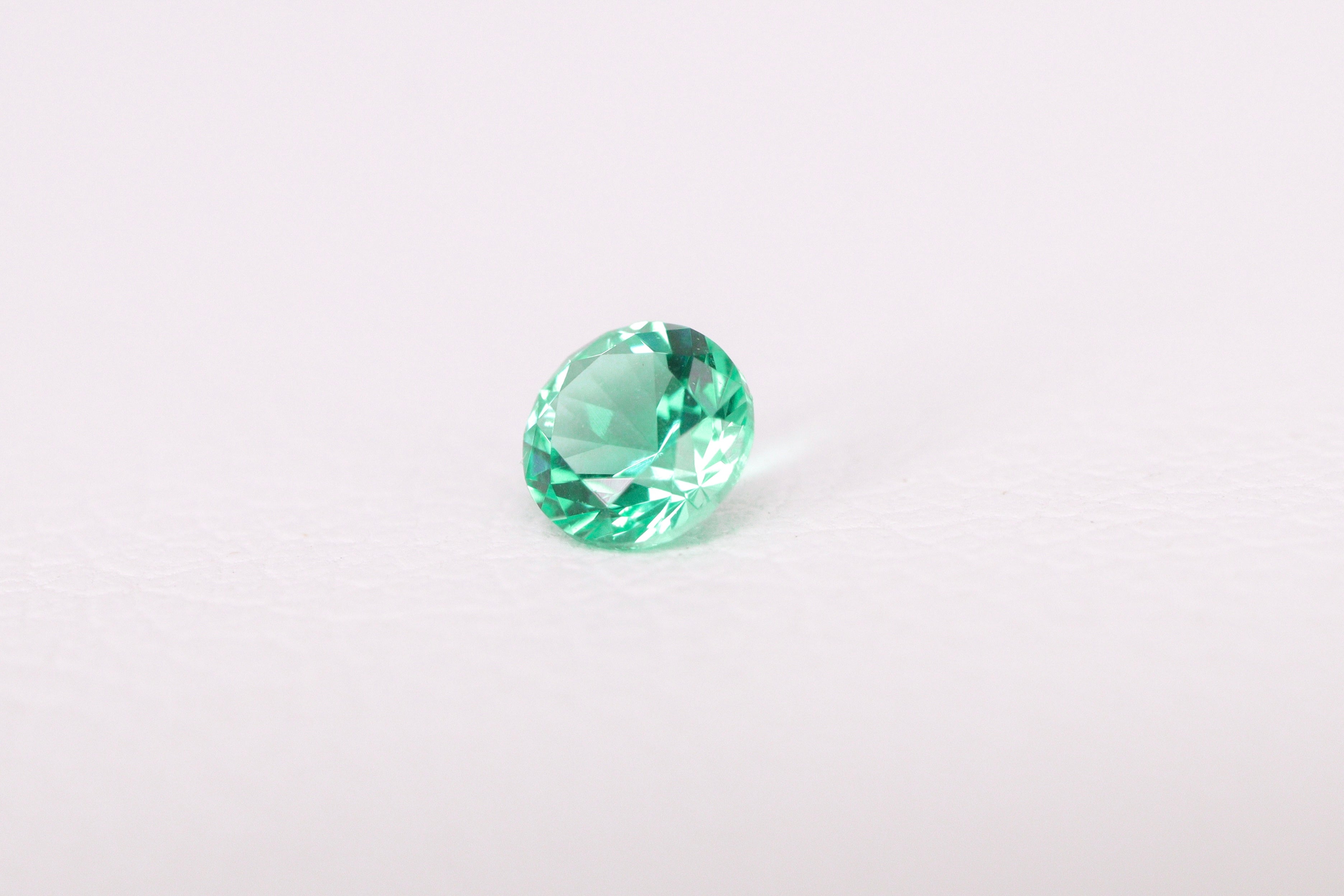ロシア産 無処理エメラルド 0.10ct
