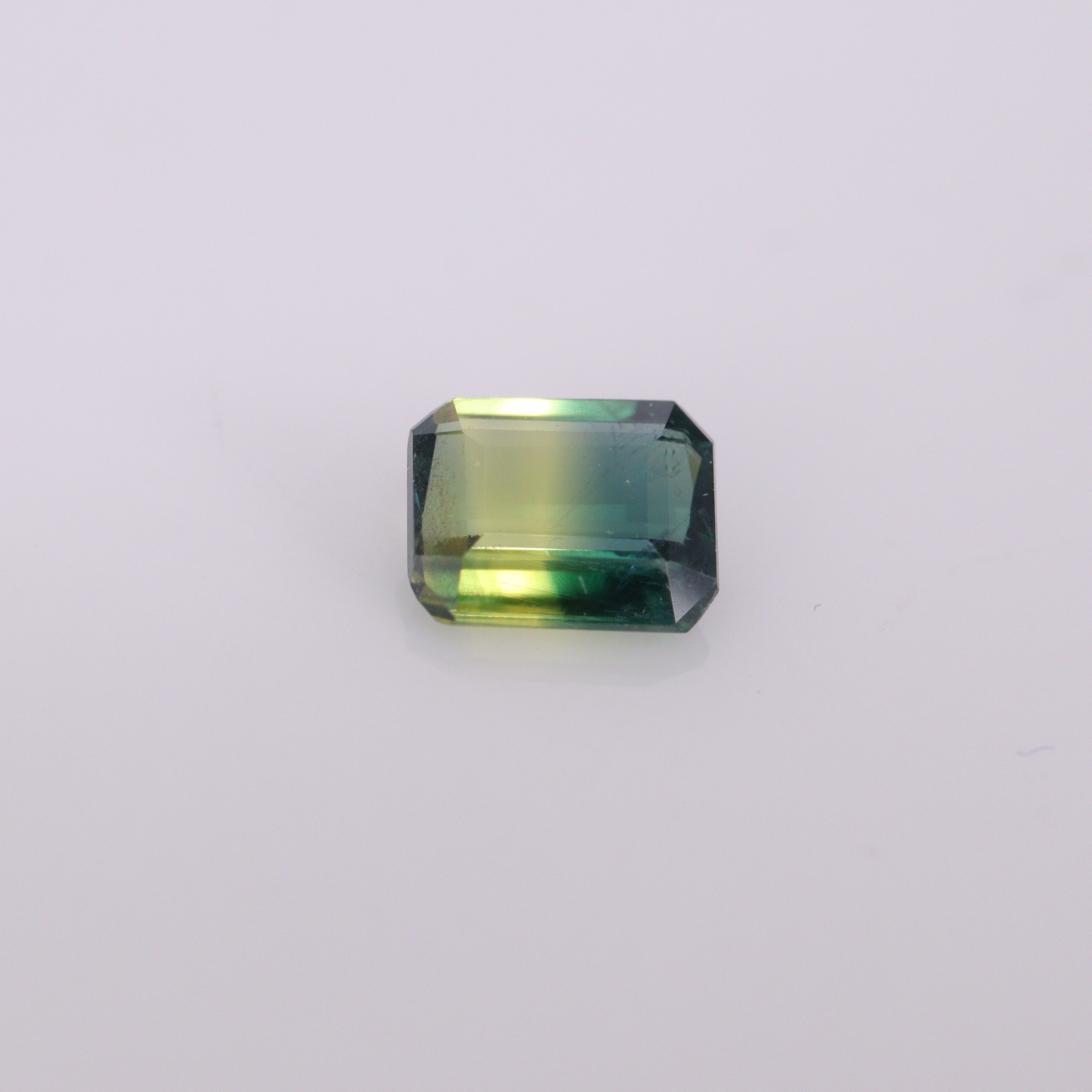 ☆特選品☆バイカラーサファイア<BR>0.62ct 【IR068】